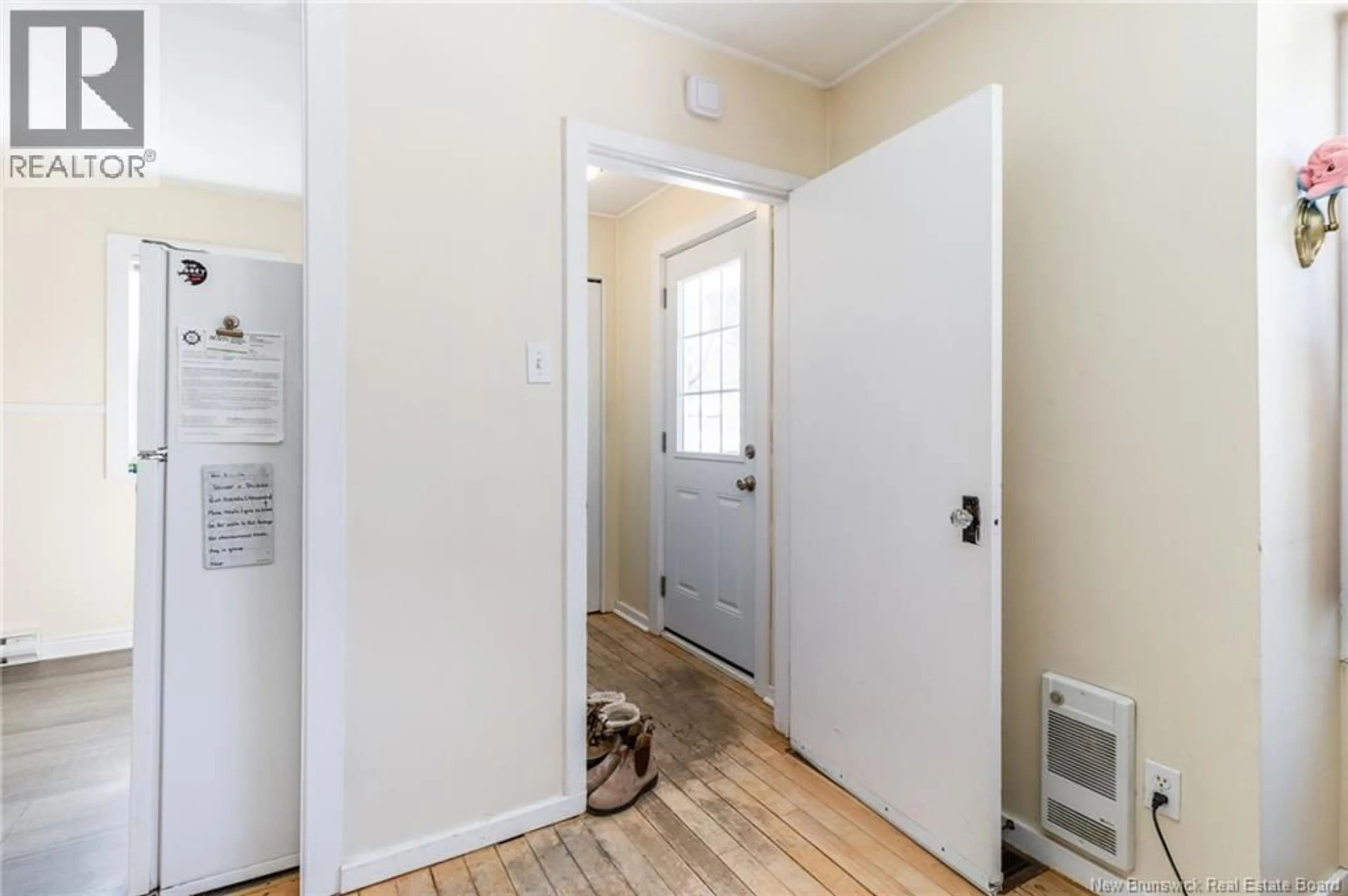 Indoor entryway for 710 KITCHEN STREET, Fredericton New Brunswick E3B3Z5