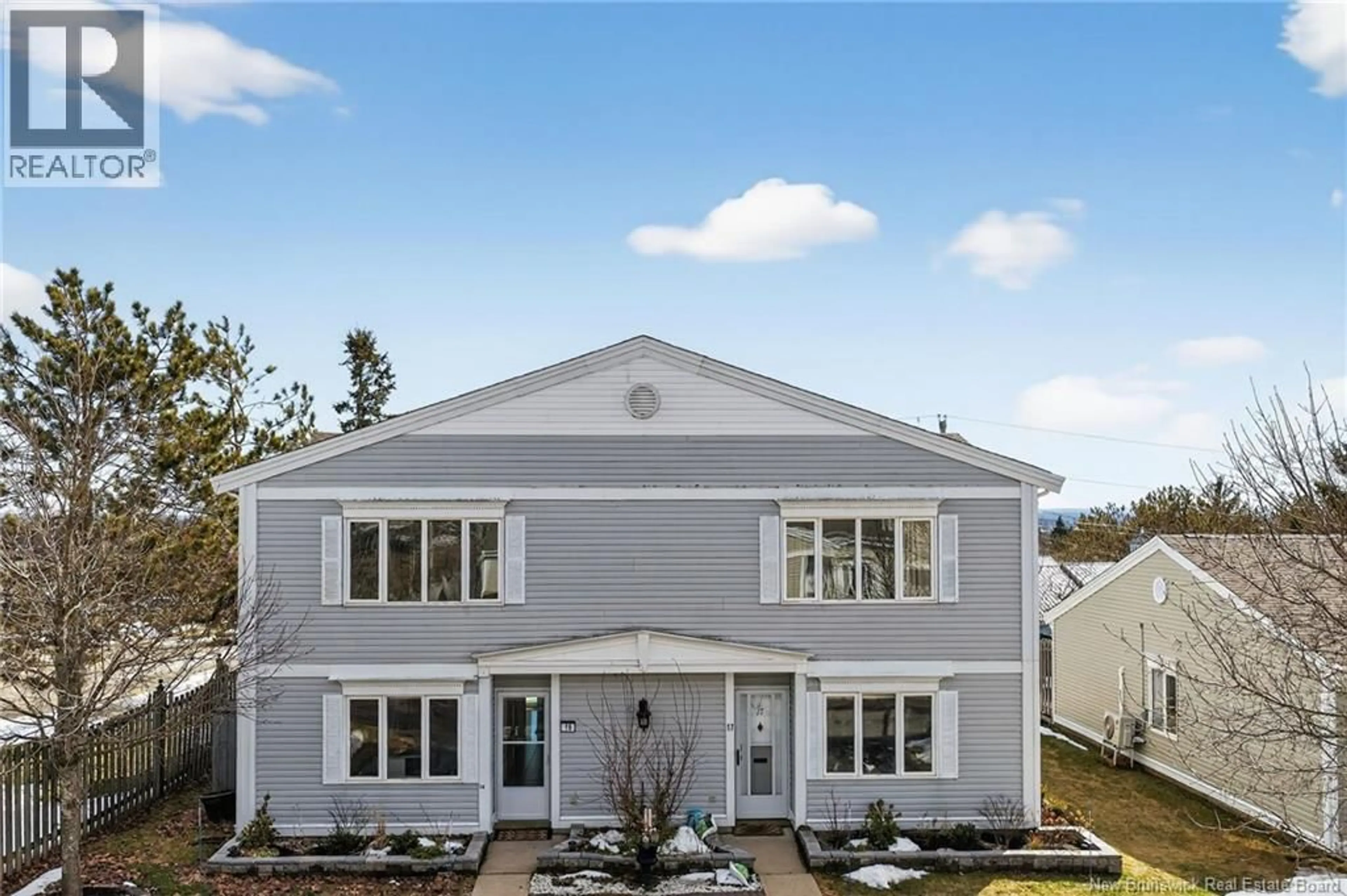 Home with vinyl exterior material, building for 16 - 50 MCAULEY, Moncton New Brunswick E1A6R2