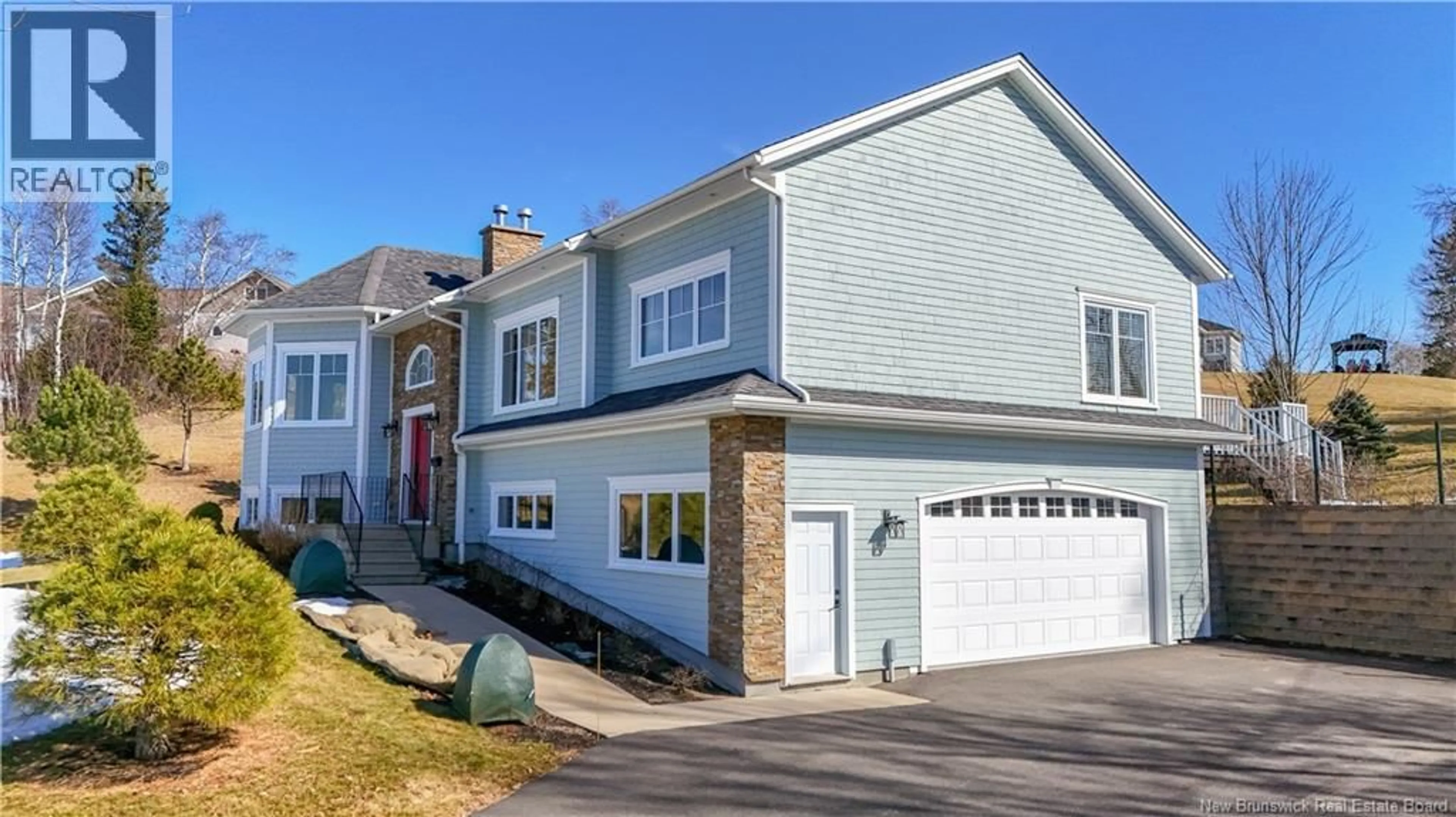 Home with vinyl exterior material, street for 20 HEADLAND ROAD, Upper Kingsclear New Brunswick E3B0H8