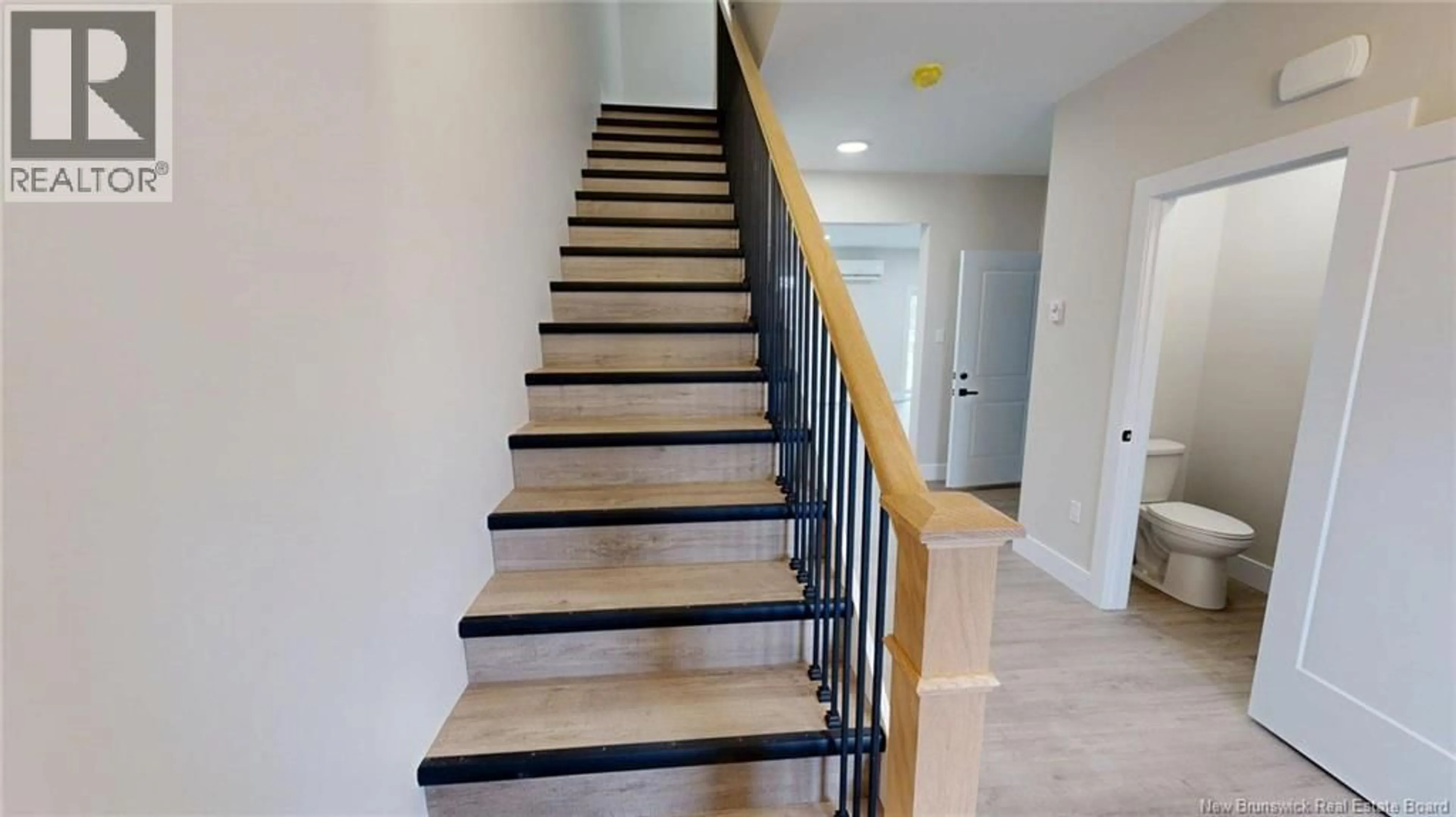 Stairs for 46 OCEAN DRIVE, Saint John New Brunswick E2P1G4