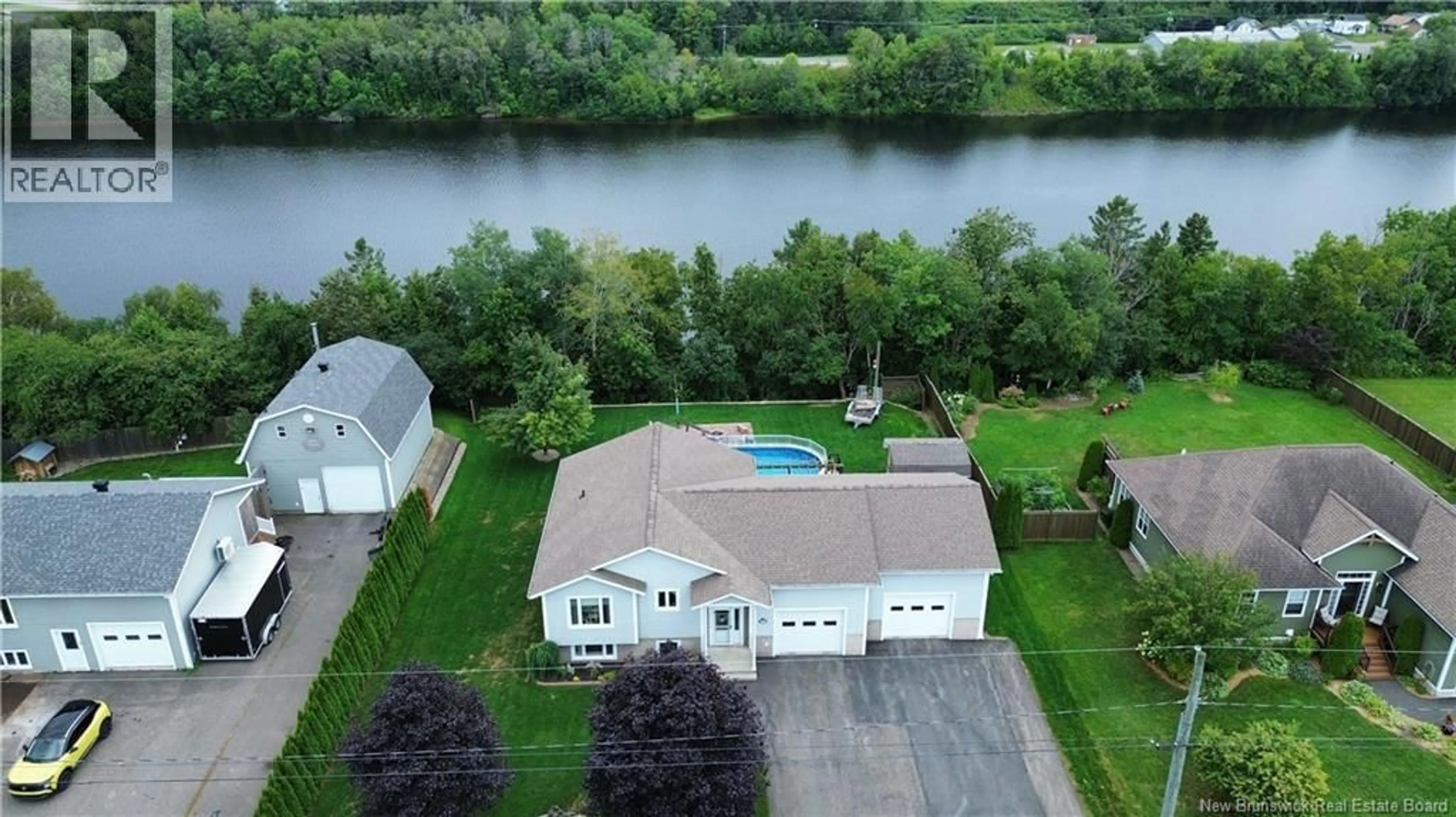 A pic from outside/outdoor area/front of a property/back of a property/a pic from drone, water/lake/river/ocean view for 85 TAYLOR STREET, Grand-Sault/Grand Falls New Brunswick E3Y3W6
