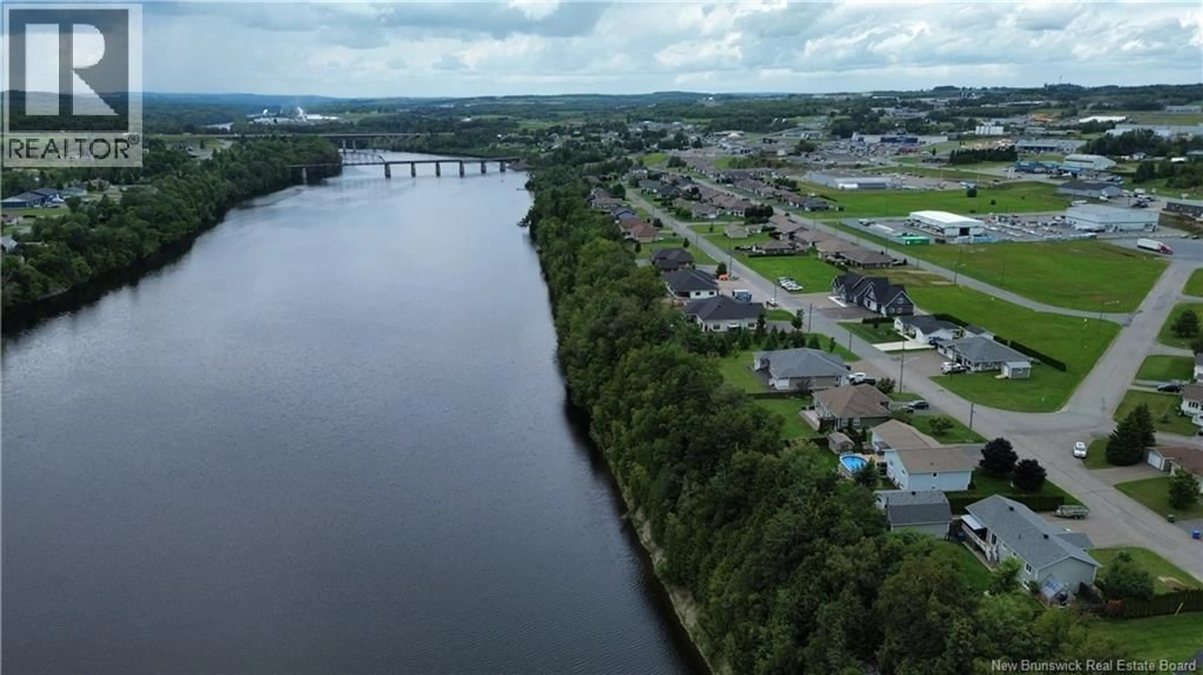 A pic from outside/outdoor area/front of a property/back of a property/a pic from drone, water/lake/river/ocean view for 85 TAYLOR STREET, Grand-Sault/Grand Falls New Brunswick E3Y3W6