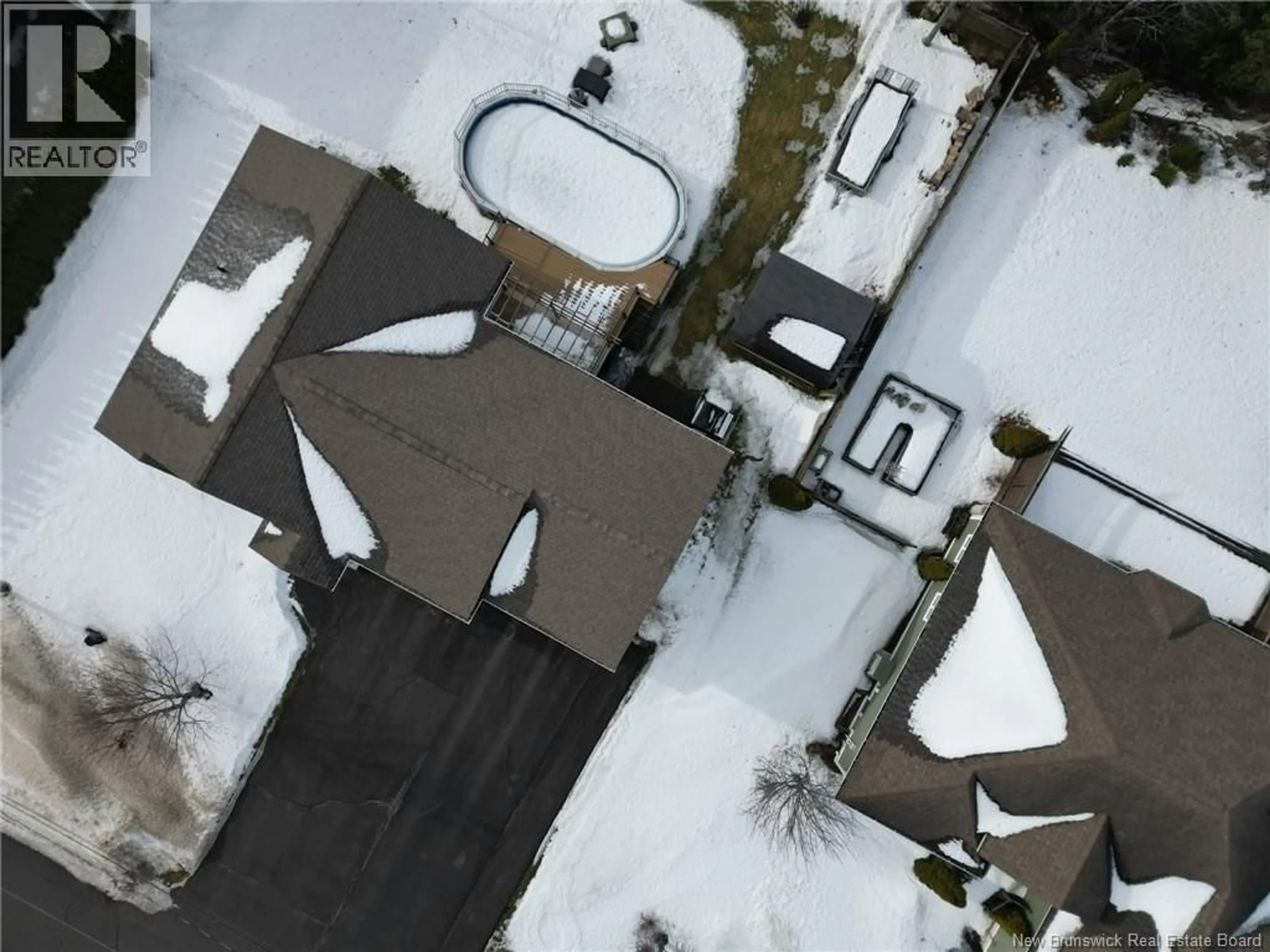 A pic from outside/outdoor area/front of a property/back of a property/a pic from drone, street for 85 TAYLOR STREET, Grand-Sault/Grand Falls New Brunswick E3Y3W6