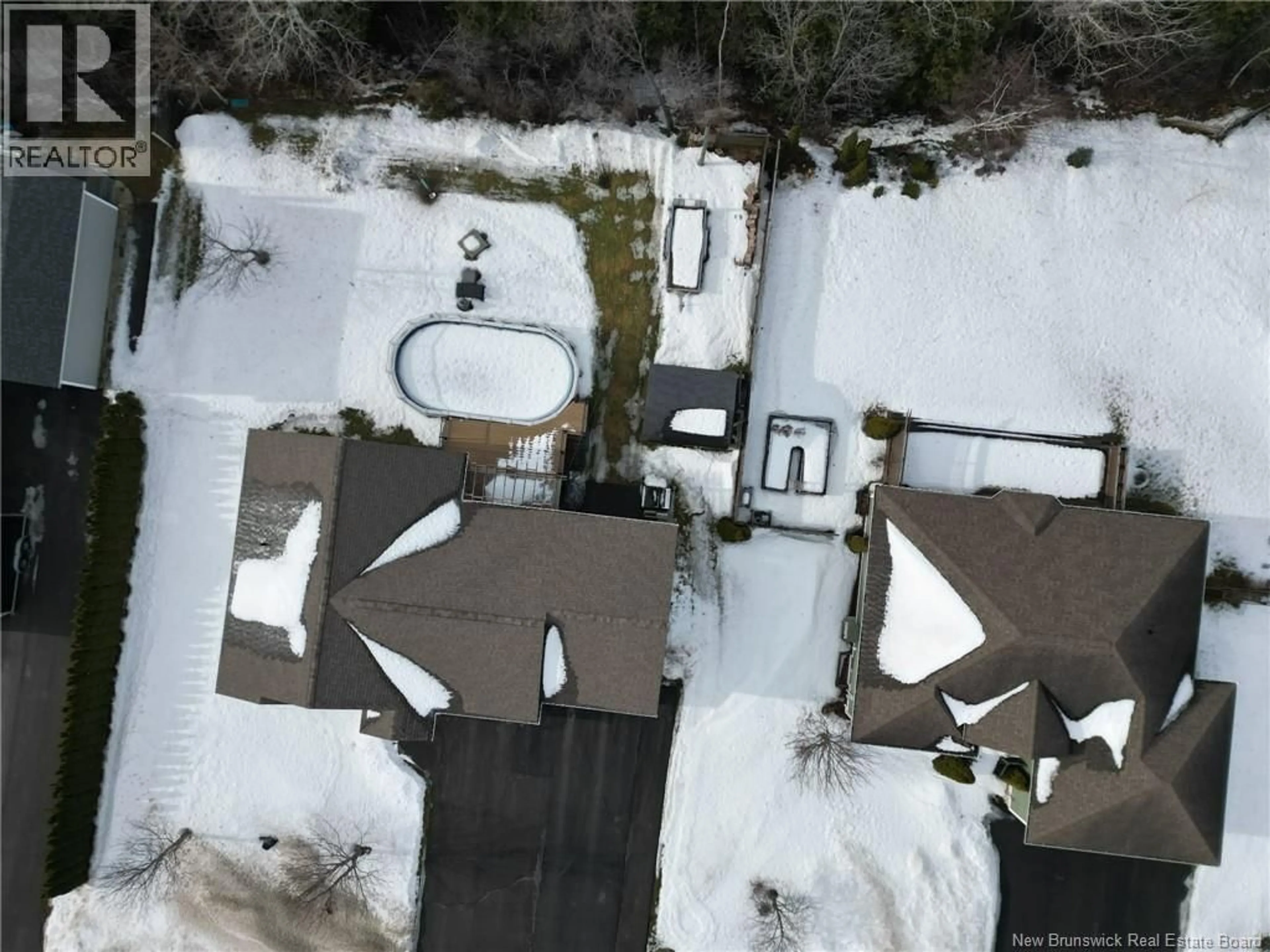 A pic from outside/outdoor area/front of a property/back of a property/a pic from drone, street for 85 TAYLOR STREET, Grand-Sault/Grand Falls New Brunswick E3Y3W6