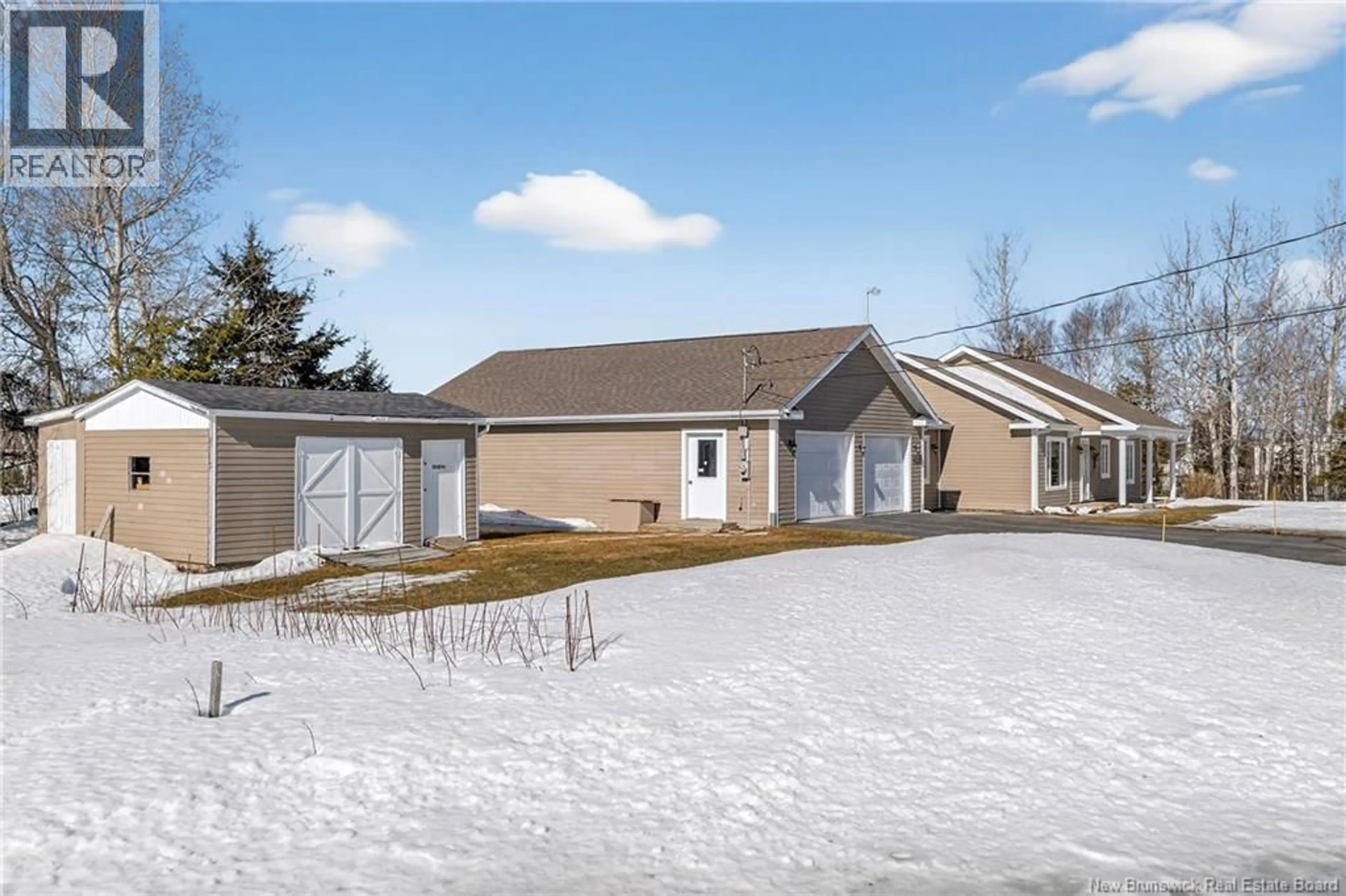 A pic from outside/outdoor area/front of a property/back of a property/a pic from drone, street for 415 RUE PINET, Bertrand New Brunswick E1W1K9