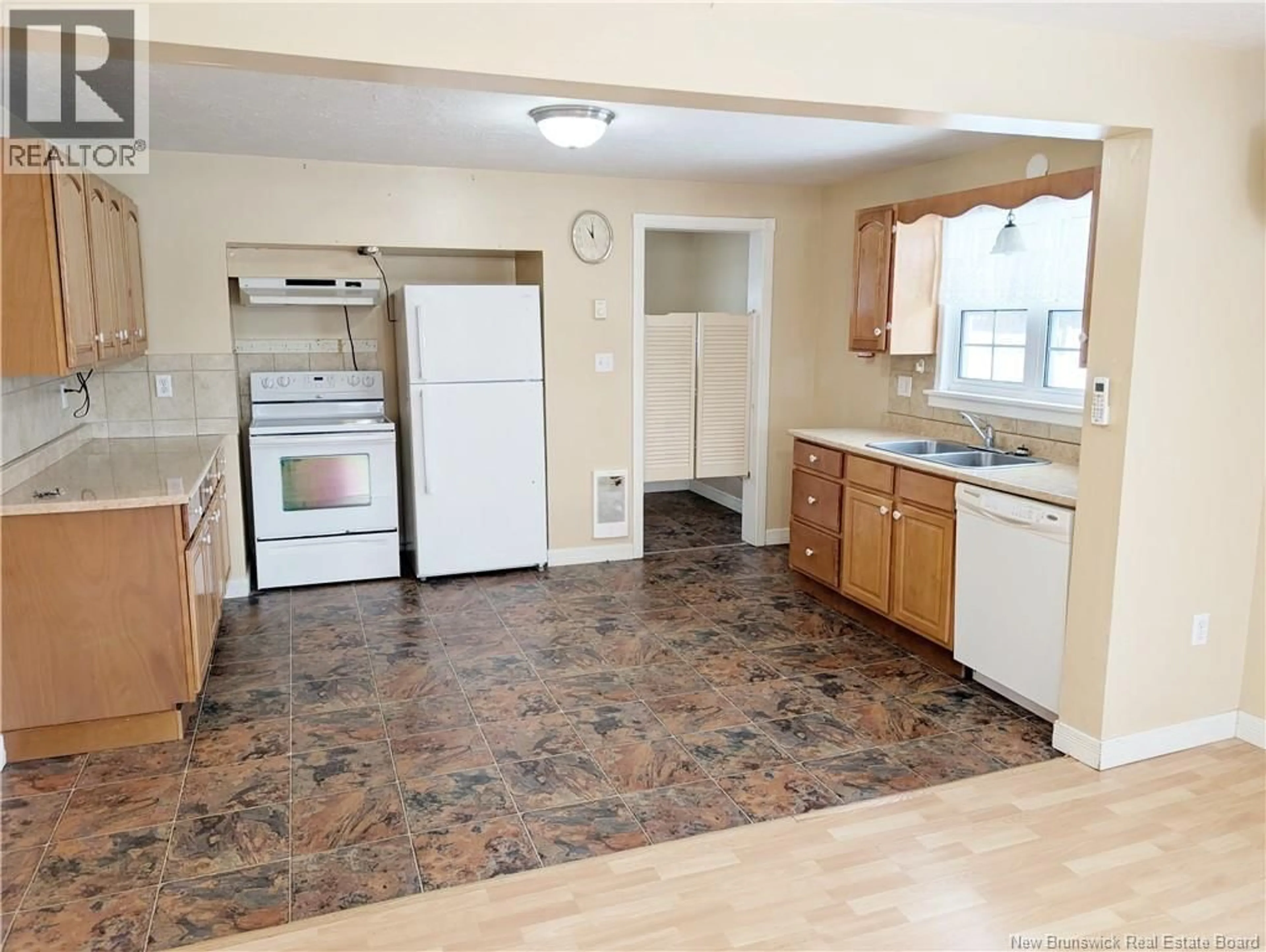 Standard kitchen, ceramic/tile floor for 201 FAIRFIELD, Sackville New Brunswick E4L2X6