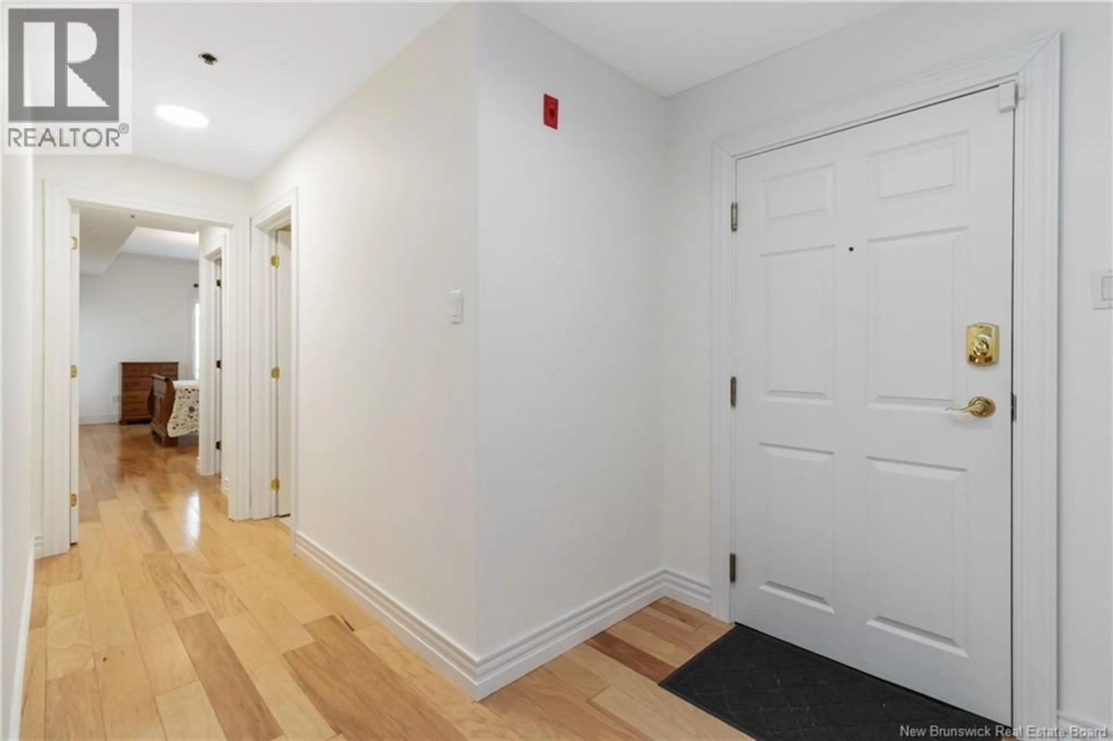 Indoor foyer for 102 - 77 CAMERON STREET, Moncton New Brunswick E1C0C4