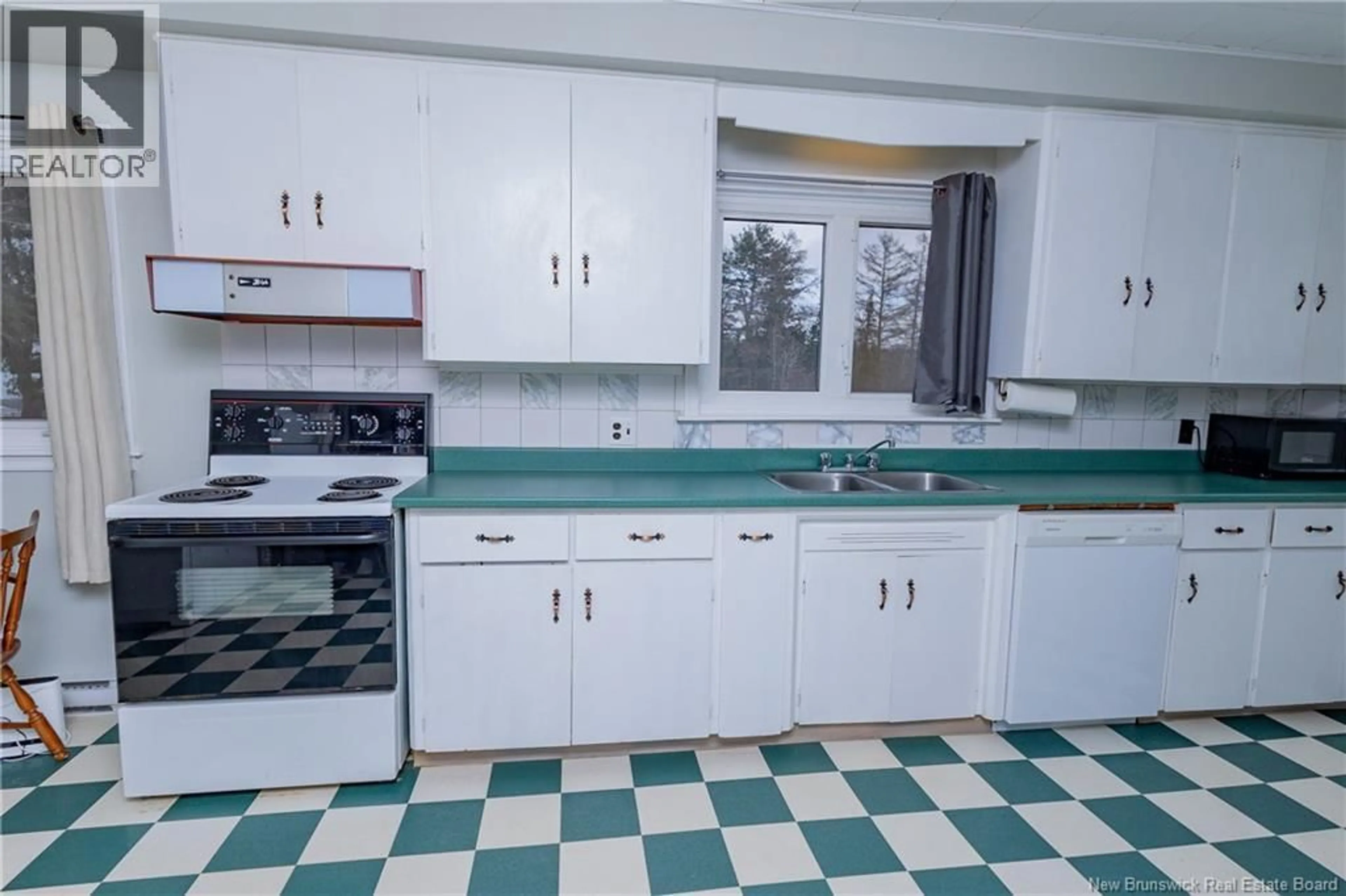 Standard kitchen, ceramic/tile floor for 146 TRIPP SETTLEMENT ROAD, Keswick Ridge New Brunswick E6L1W1