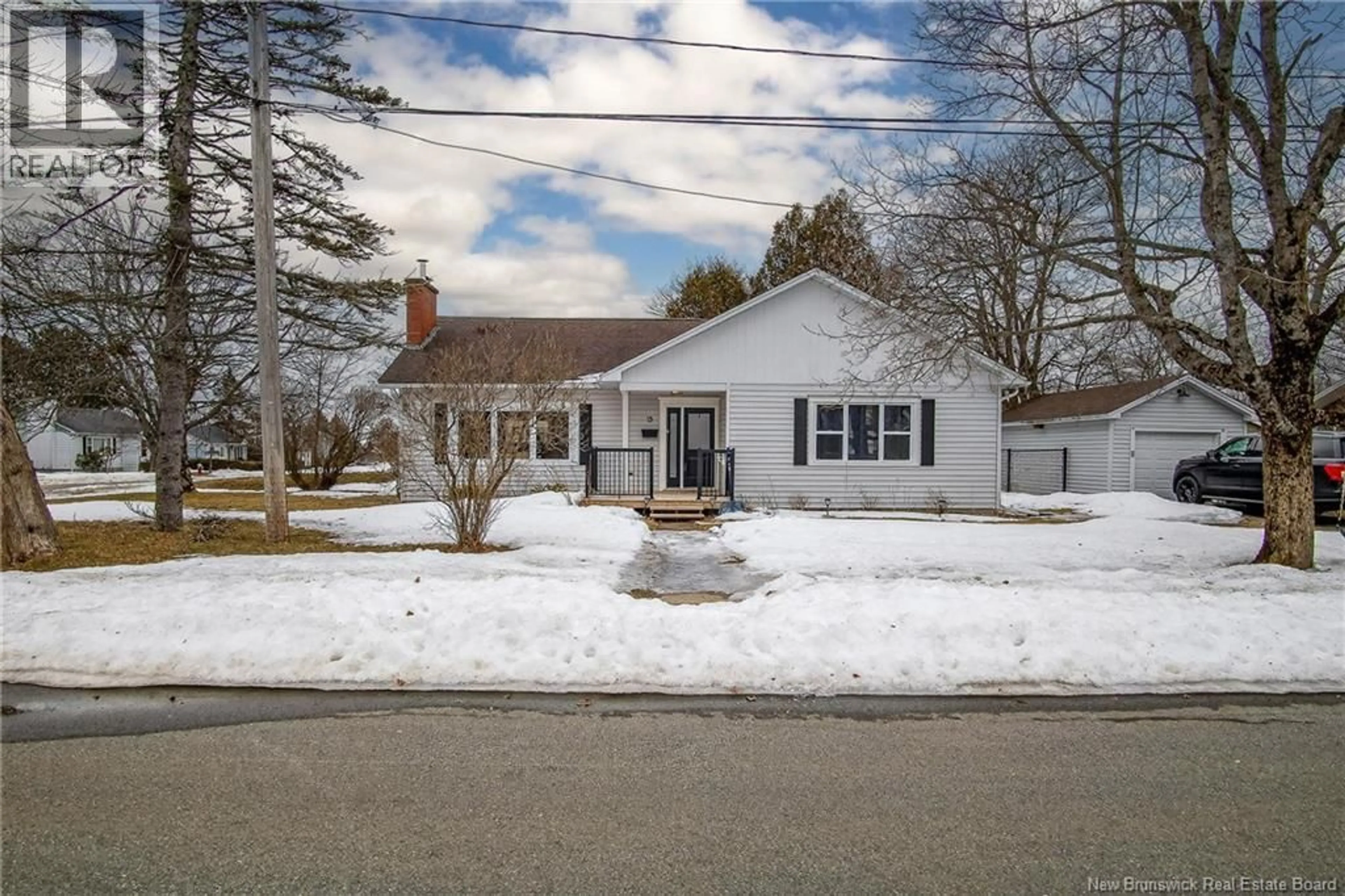 Unknown for 15 FENTON DRIVE, Saint John New Brunswick E2M4E6