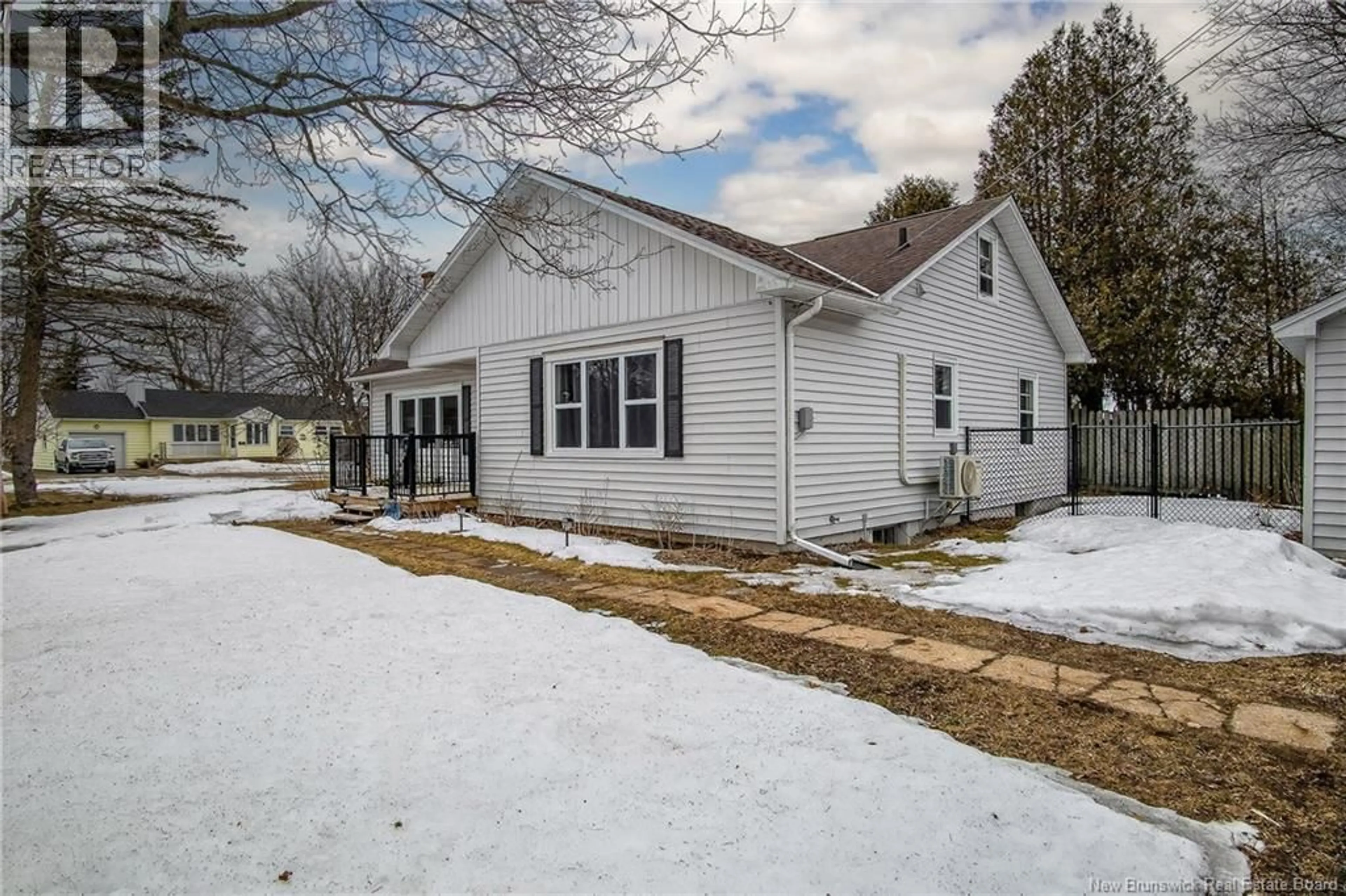 A pic from outside/outdoor area/front of a property/back of a property/a pic from drone, street for 15 FENTON DRIVE, Saint John New Brunswick E2M4E6