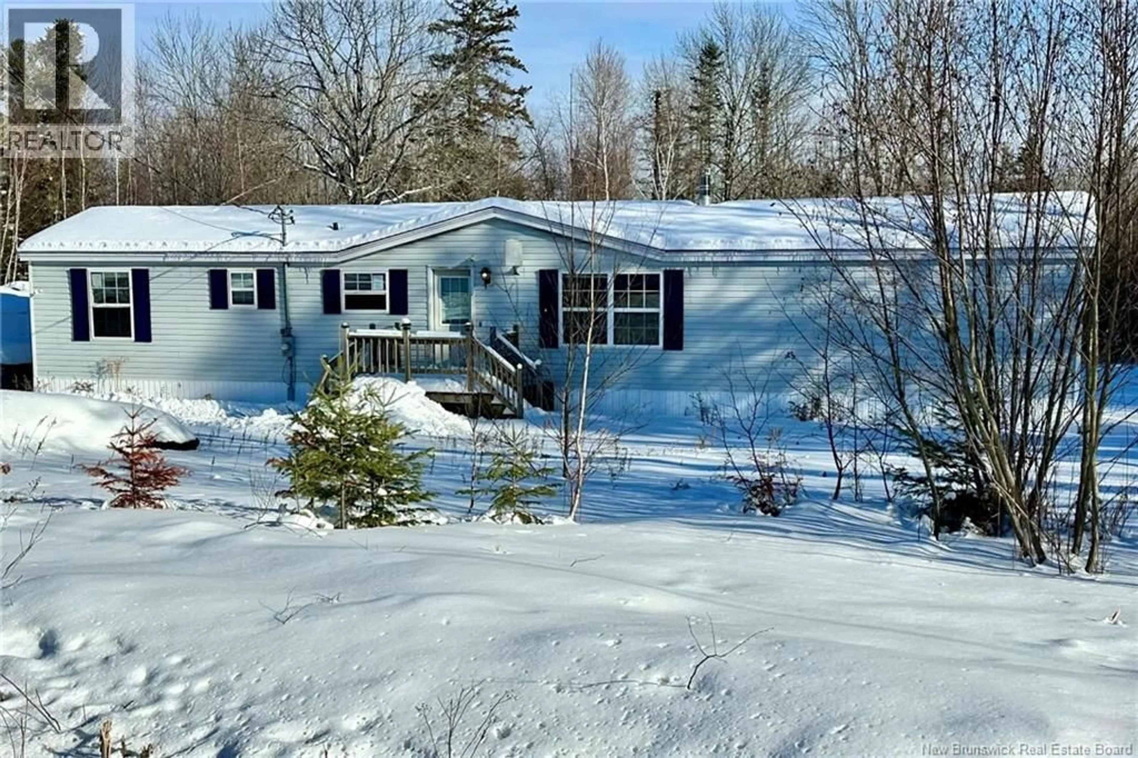 A pic from outside/outdoor area/front of a property/back of a property/a pic from drone, water/lake/river/ocean view for 211 ROUTE 635, Harvey New Brunswick E6K3P3