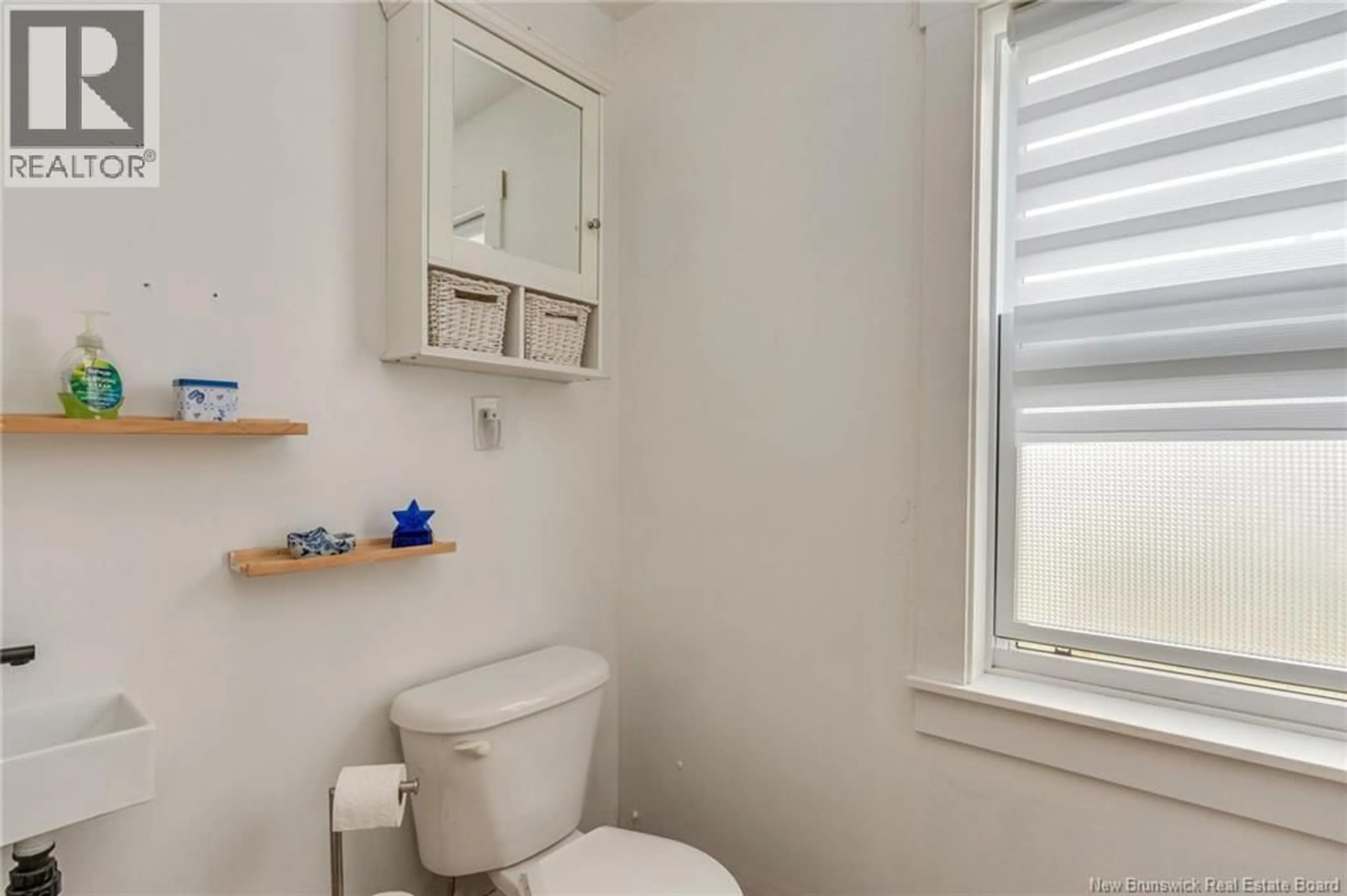 Standard bathroom, unknown for 11 LEBLANC STREET, Memramcook New Brunswick E4K2N2