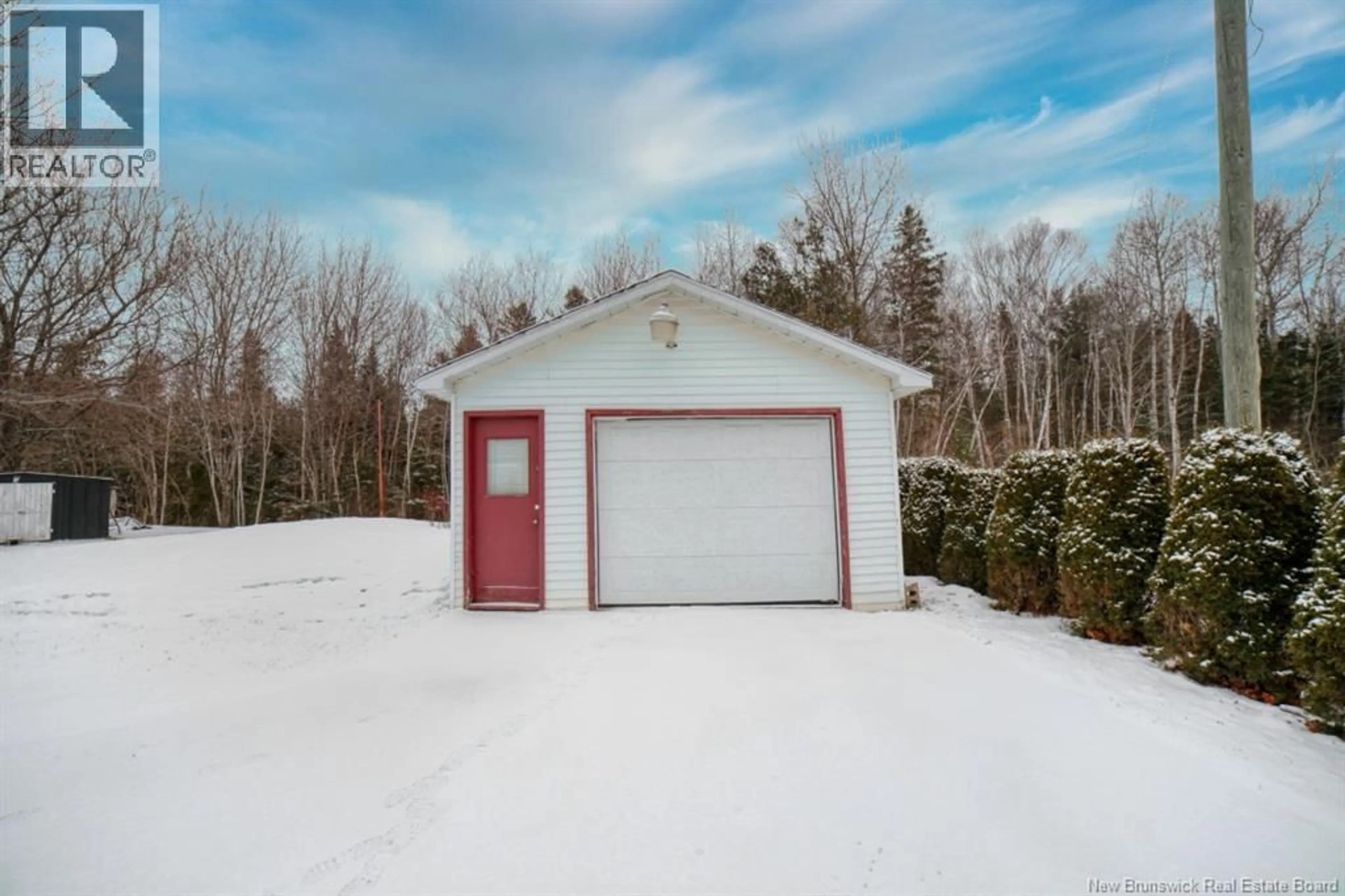 Indoor garage for 1890 VALLEE LOURDES DRIVE, Bathurst New Brunswick E2A4R9