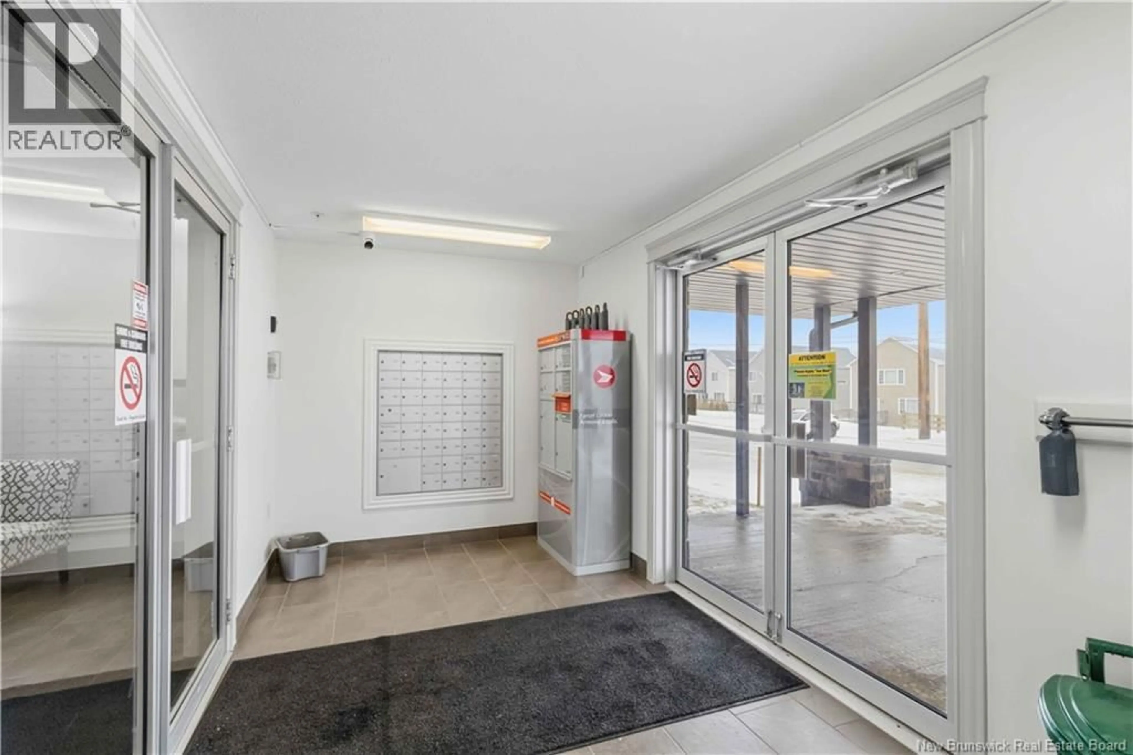 Indoor foyer for 103 - 155 LIAN STREET, Fredericton New Brunswick E3C0L9