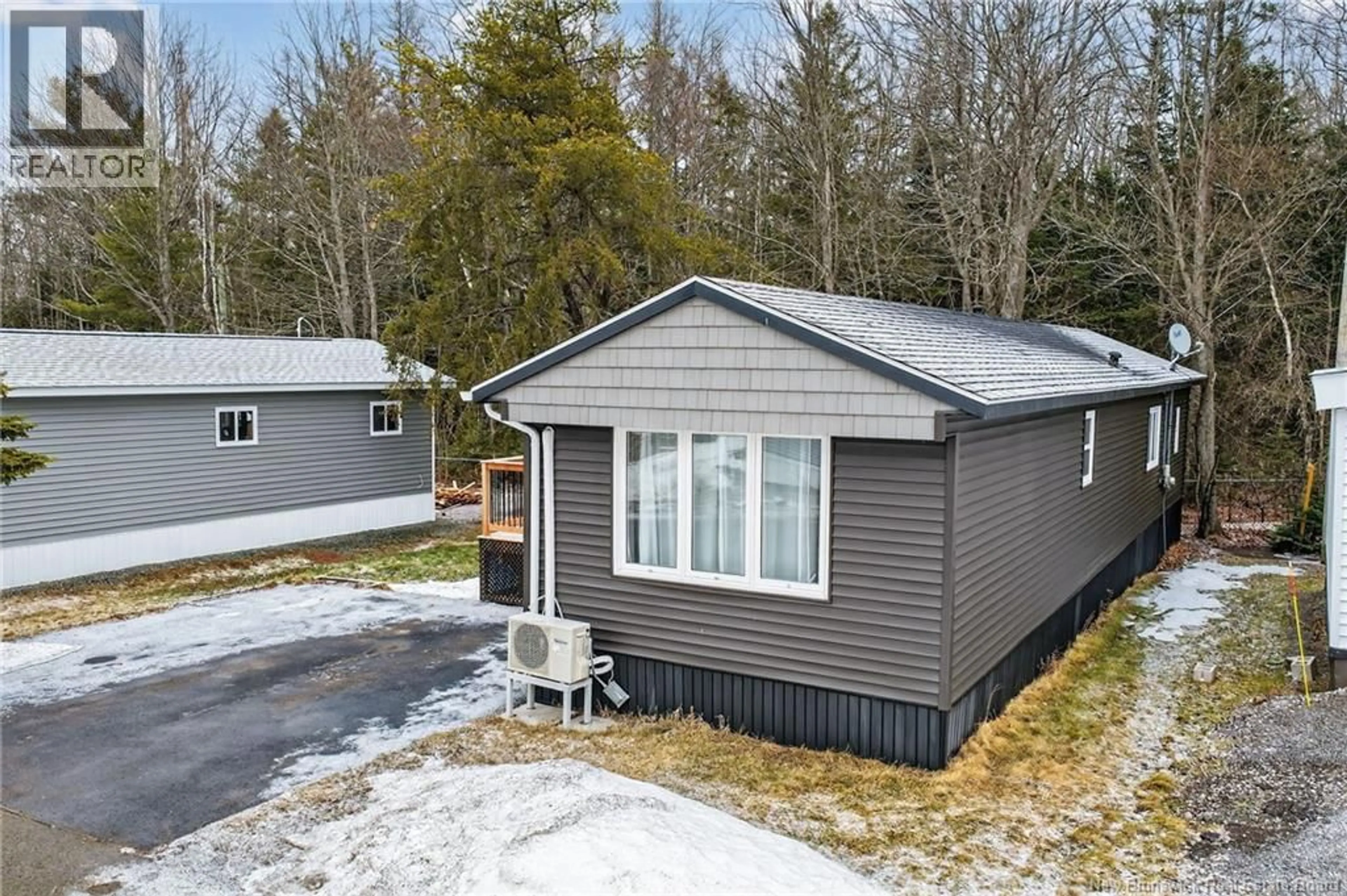 Unknown for 21 CASCADE, Moncton New Brunswick E1E2J8