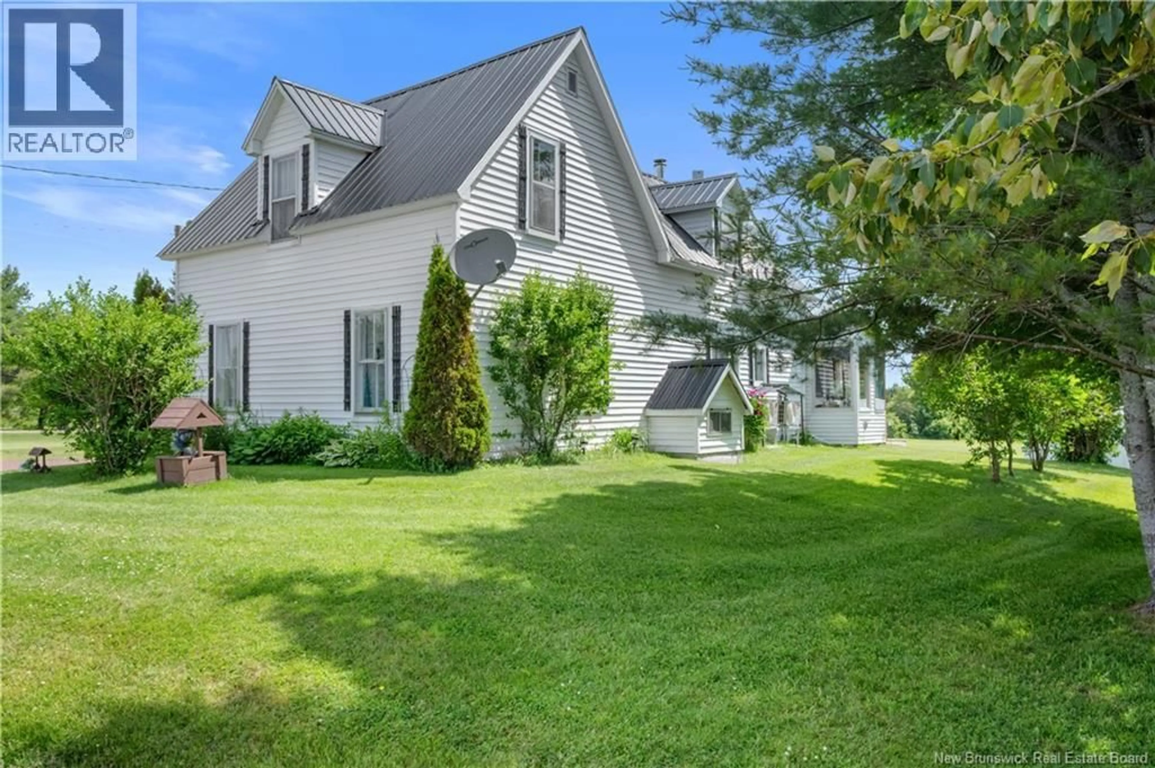 A pic from outside/outdoor area/front of a property/back of a property/a pic from drone, unknown for 1060 ROUTE 465, Clairville New Brunswick E4T2L6