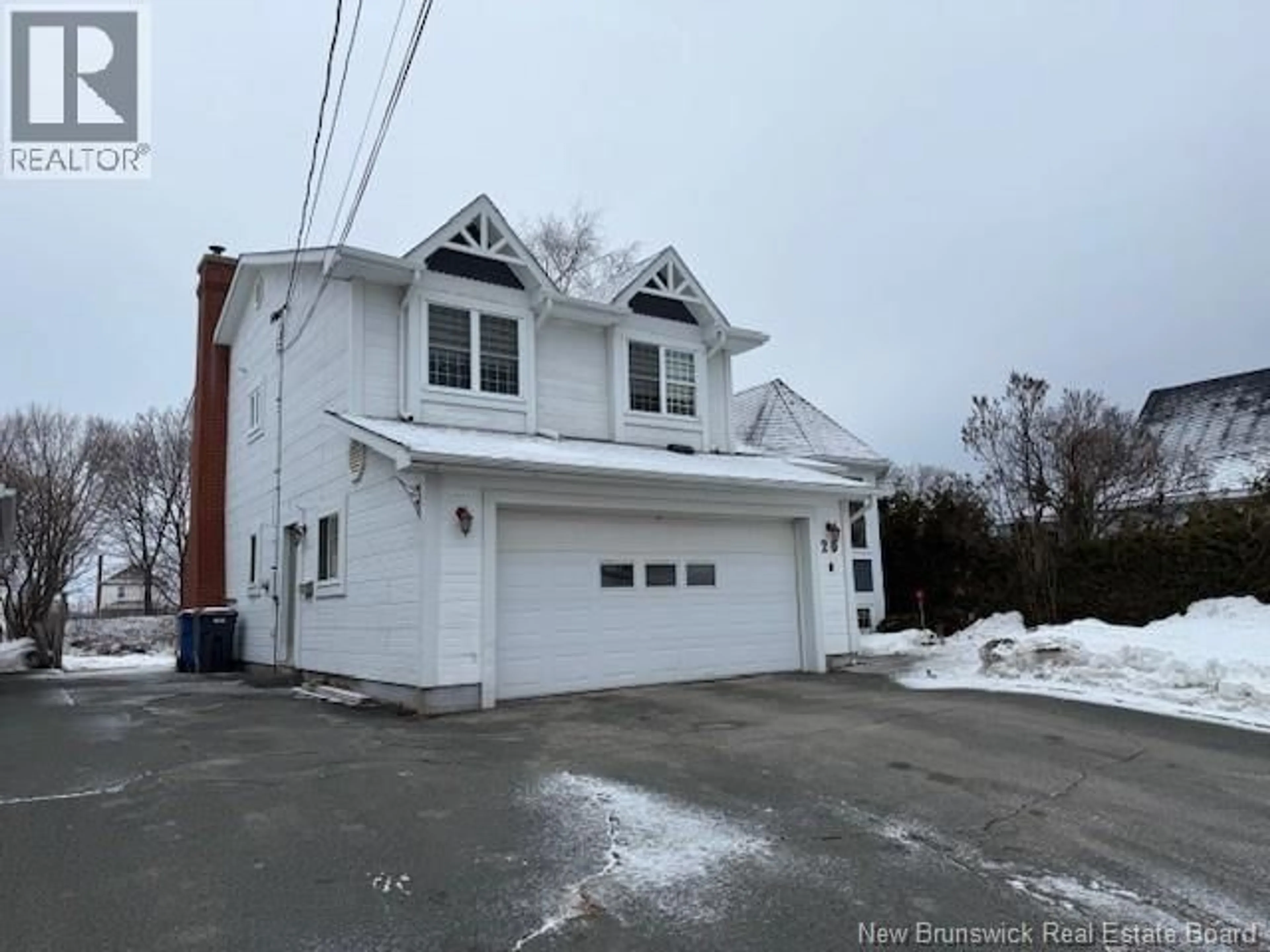 Indoor garage for 20 QUEEN STREET, Campbellton New Brunswick E3N1W8