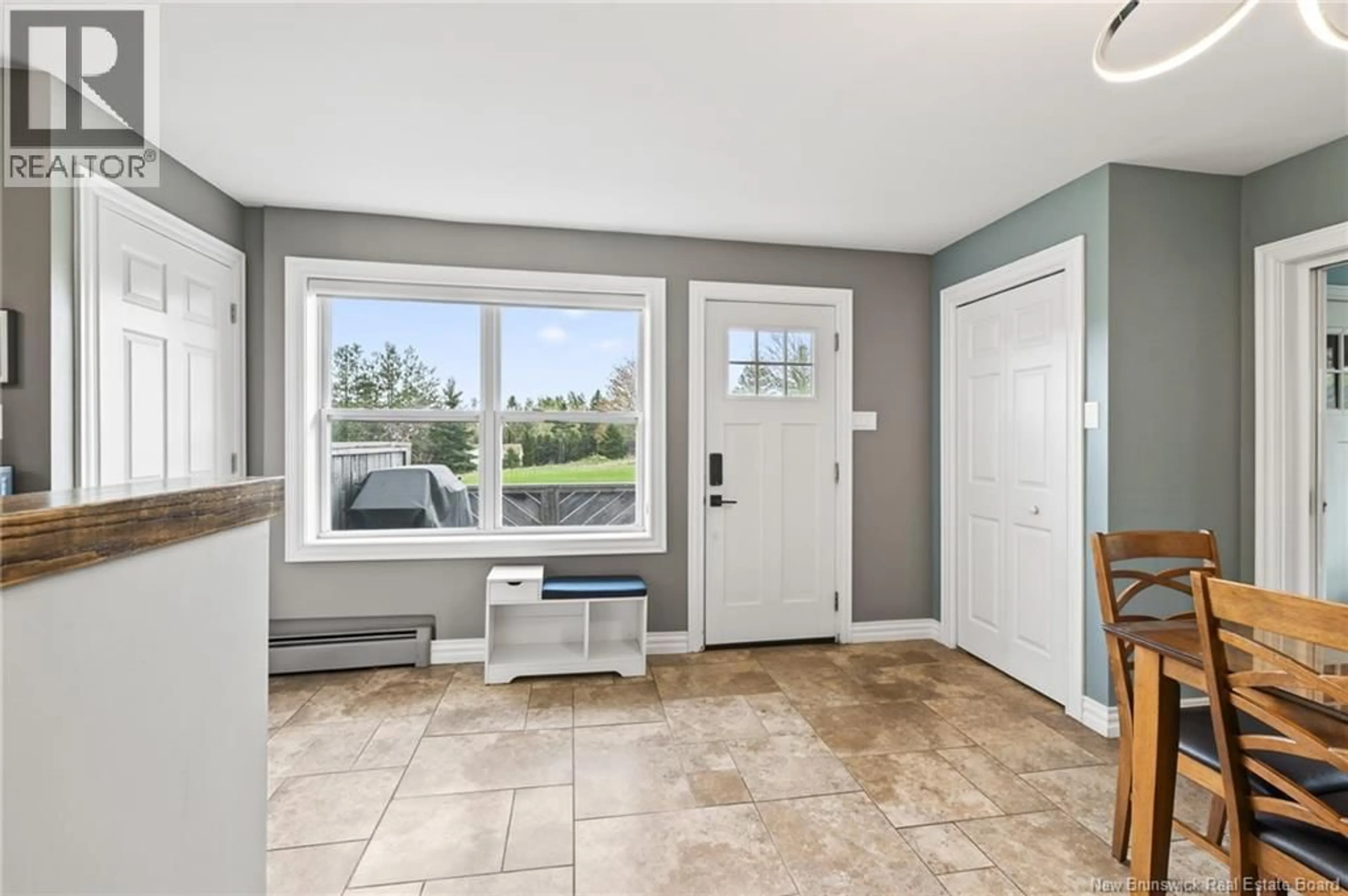 Indoor entryway for 2487 ROUTE 132, Greater Lakeburn New Brunswick E1H1Z7