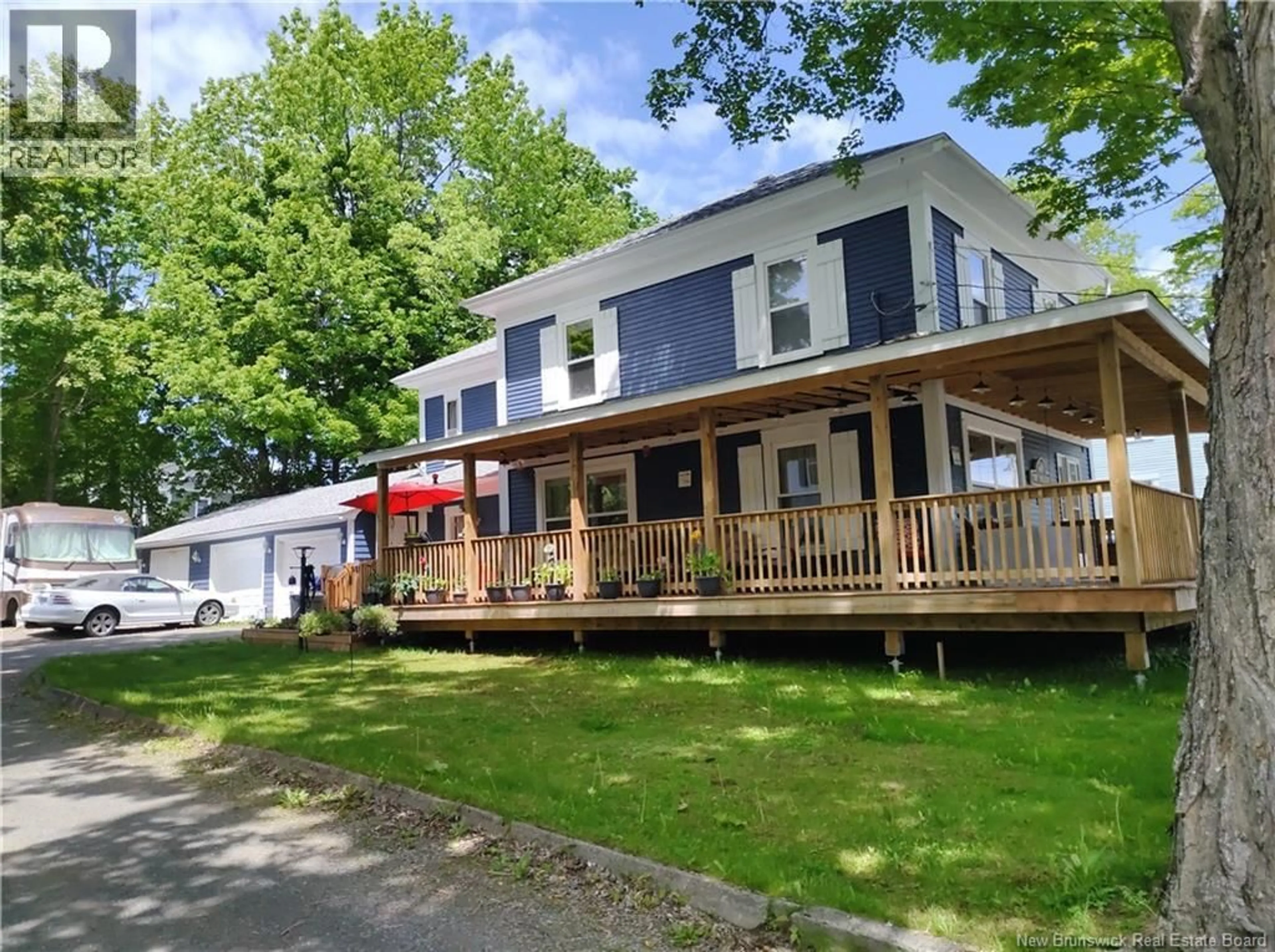 A pic from outside/outdoor area/front of a property/back of a property/a pic from drone, street for 44 PORTER STREET, St. Stephen New Brunswick E3L2M7