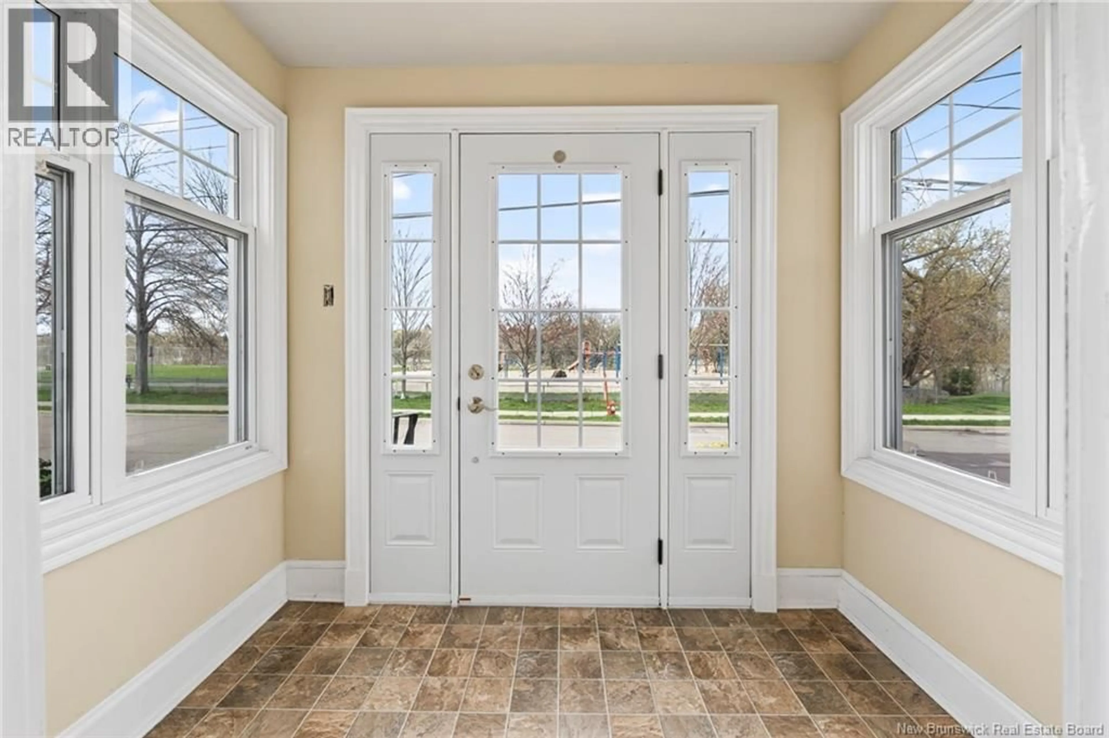 Indoor entryway for 60 MARJORIE STREET, Moncton New Brunswick E1C2X1