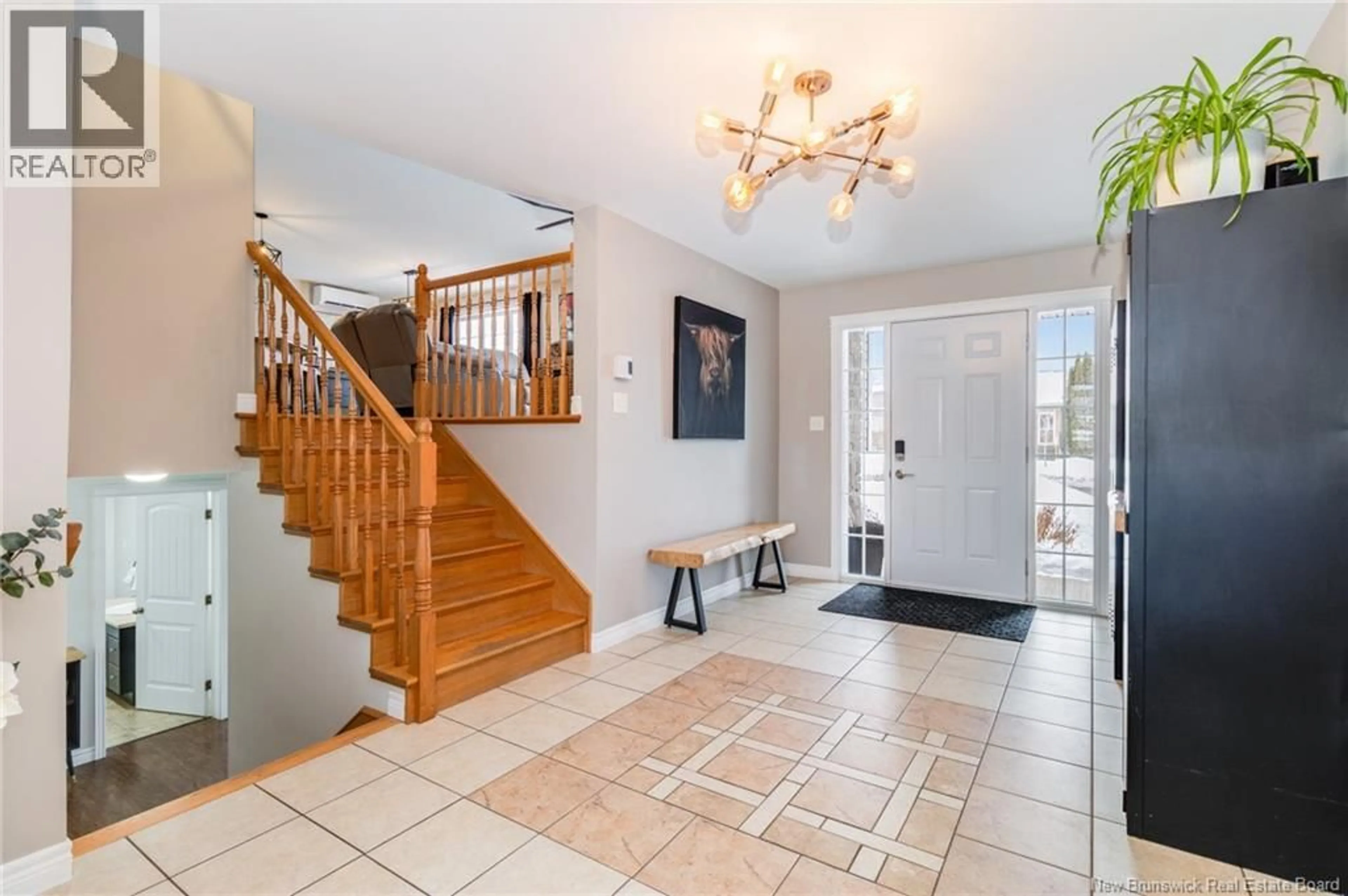 Indoor entryway for 1 HALLIHAN DRIVE, Oromocto New Brunswick E2V0C1