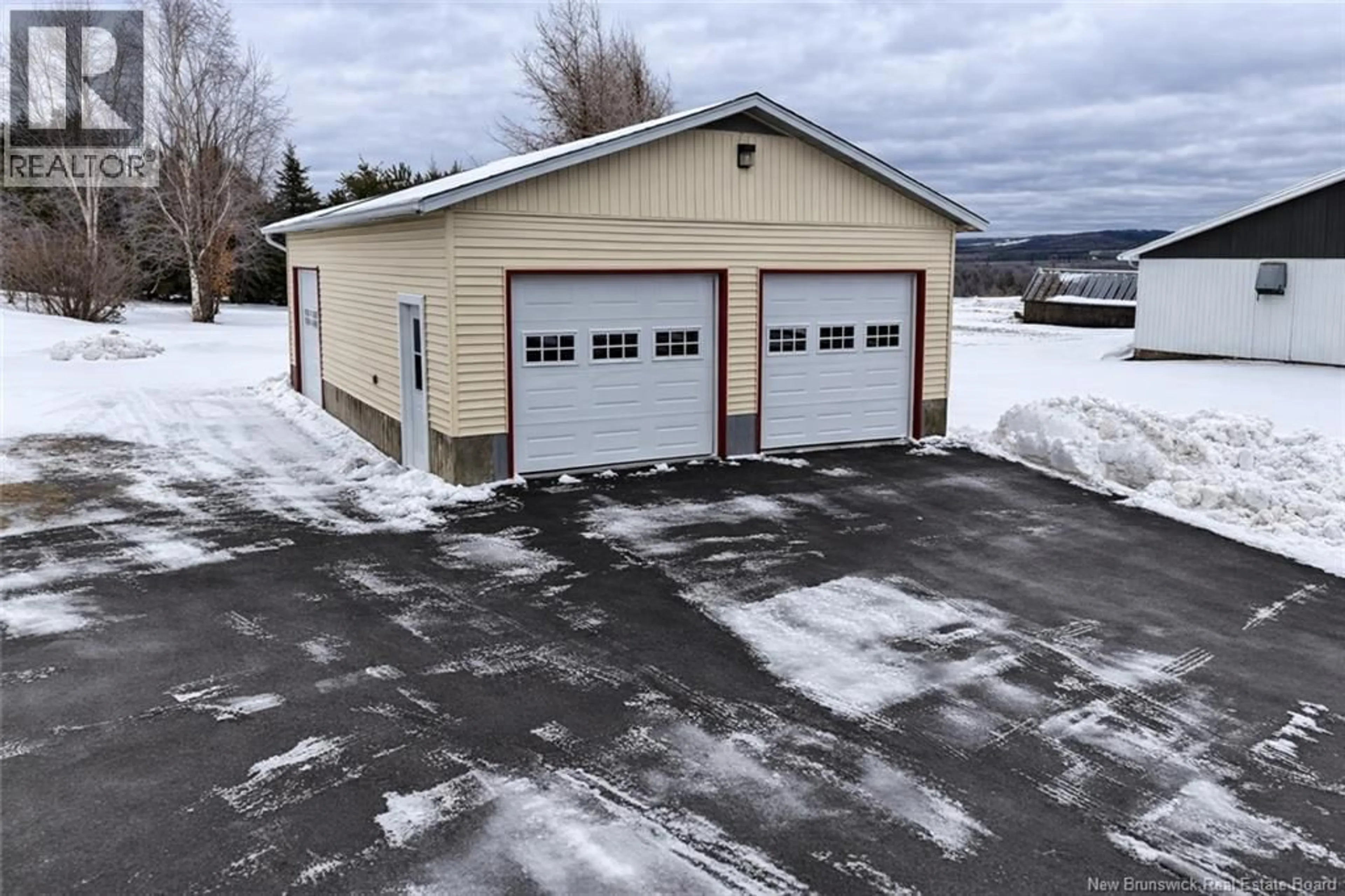 Indoor garage for 2500 ROUTE 108, DSL de Drummond/DSL of Drummond New Brunswick E3Y2K8