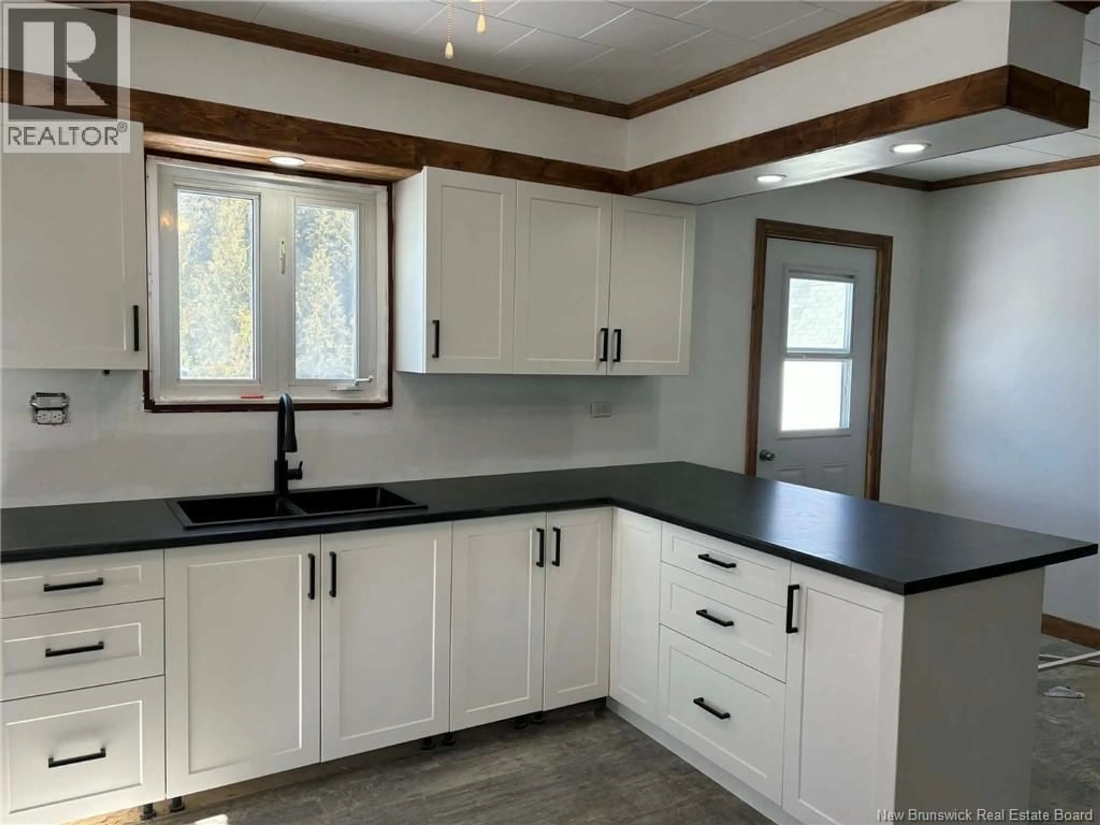 Open concept kitchen, unknown for 24 ST FRANCOIS, Sainte-Anne-De-Madawaska New Brunswick E7E1E5