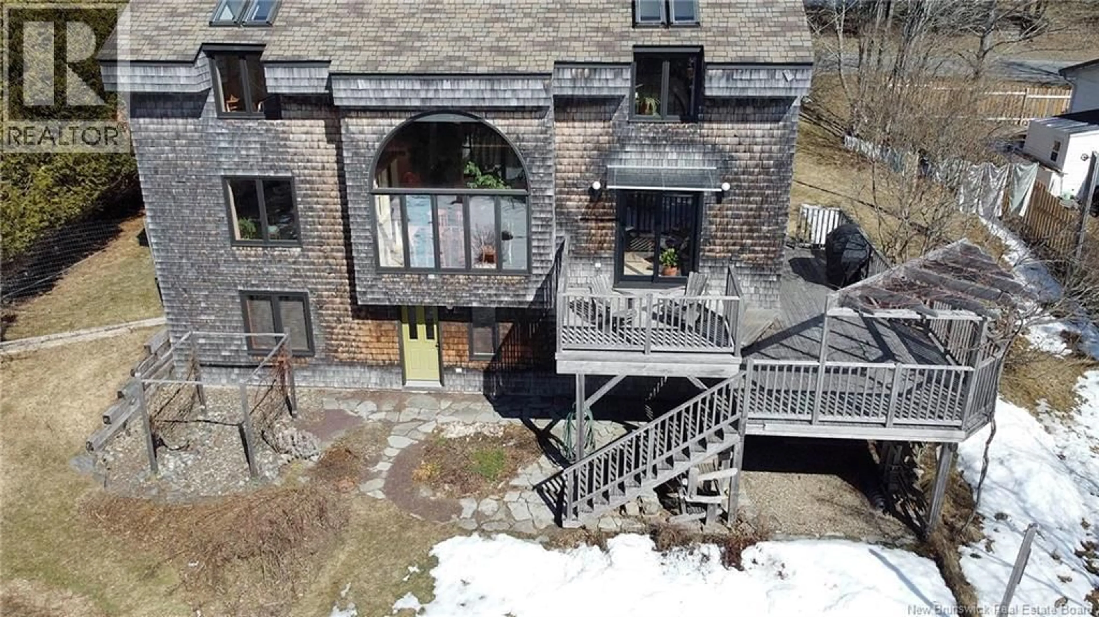 A pic from outside/outdoor area/front of a property/back of a property/a pic from drone, building for 73 PARR STREET, Saint Andrews New Brunswick E5B1K6