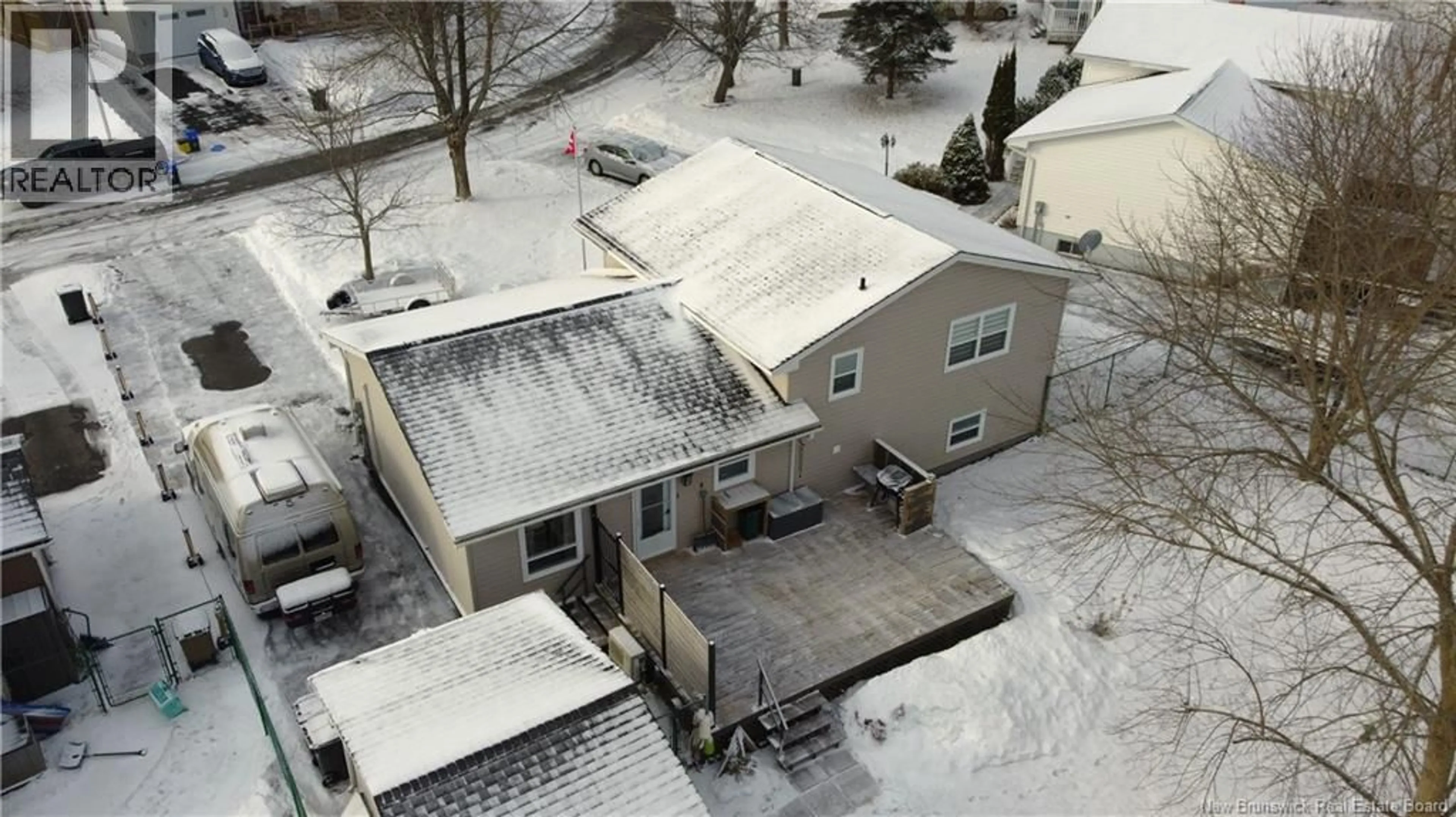 A pic from outside/outdoor area/front of a property/back of a property/a pic from drone, building for 83 MOUNTFIELD CRESCENT, Saint John New Brunswick E2M5R4