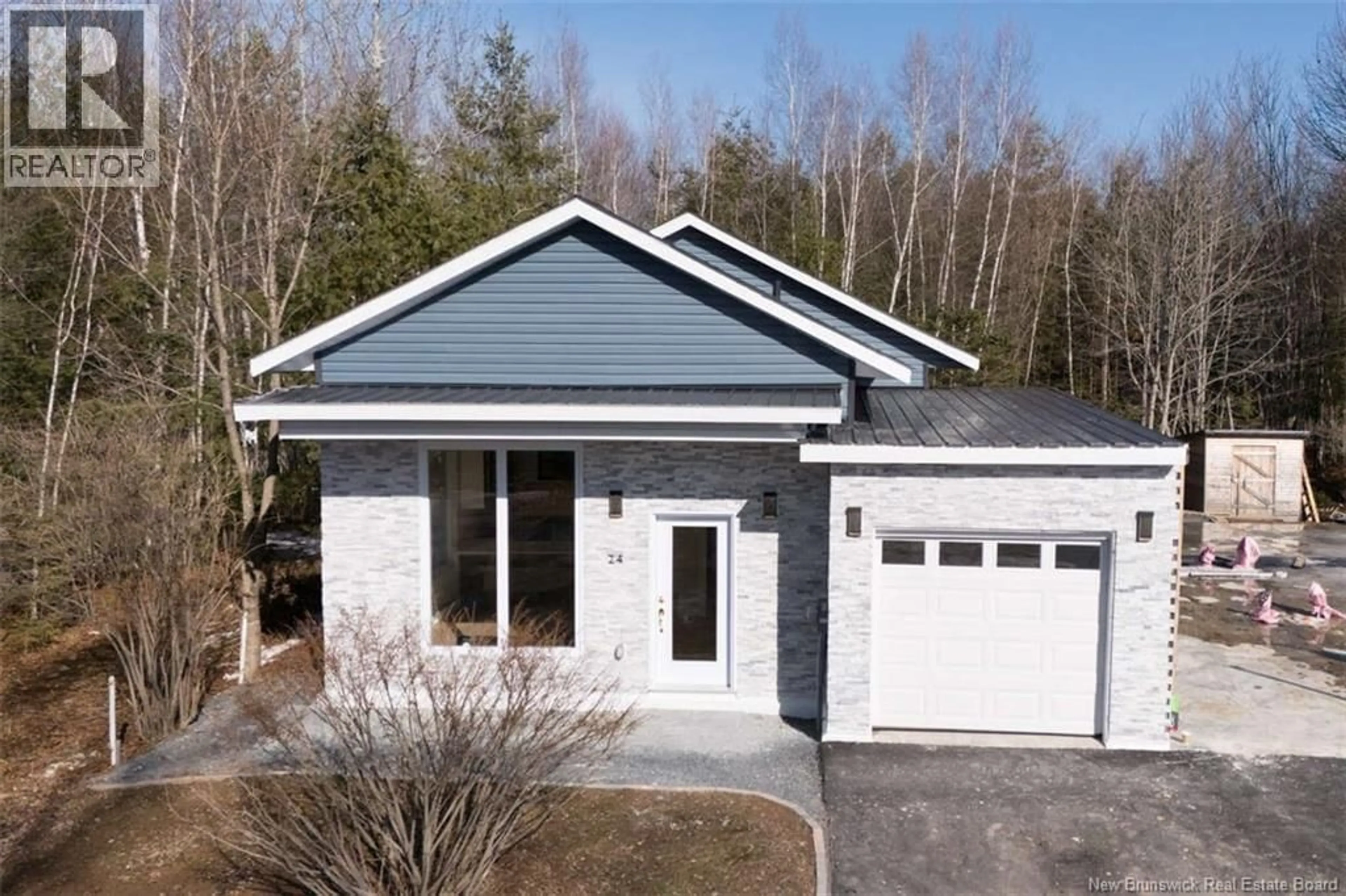 Home with vinyl exterior material, unknown for 24 MURRAY AVENUE, Fredericton New Brunswick E3A3Y5