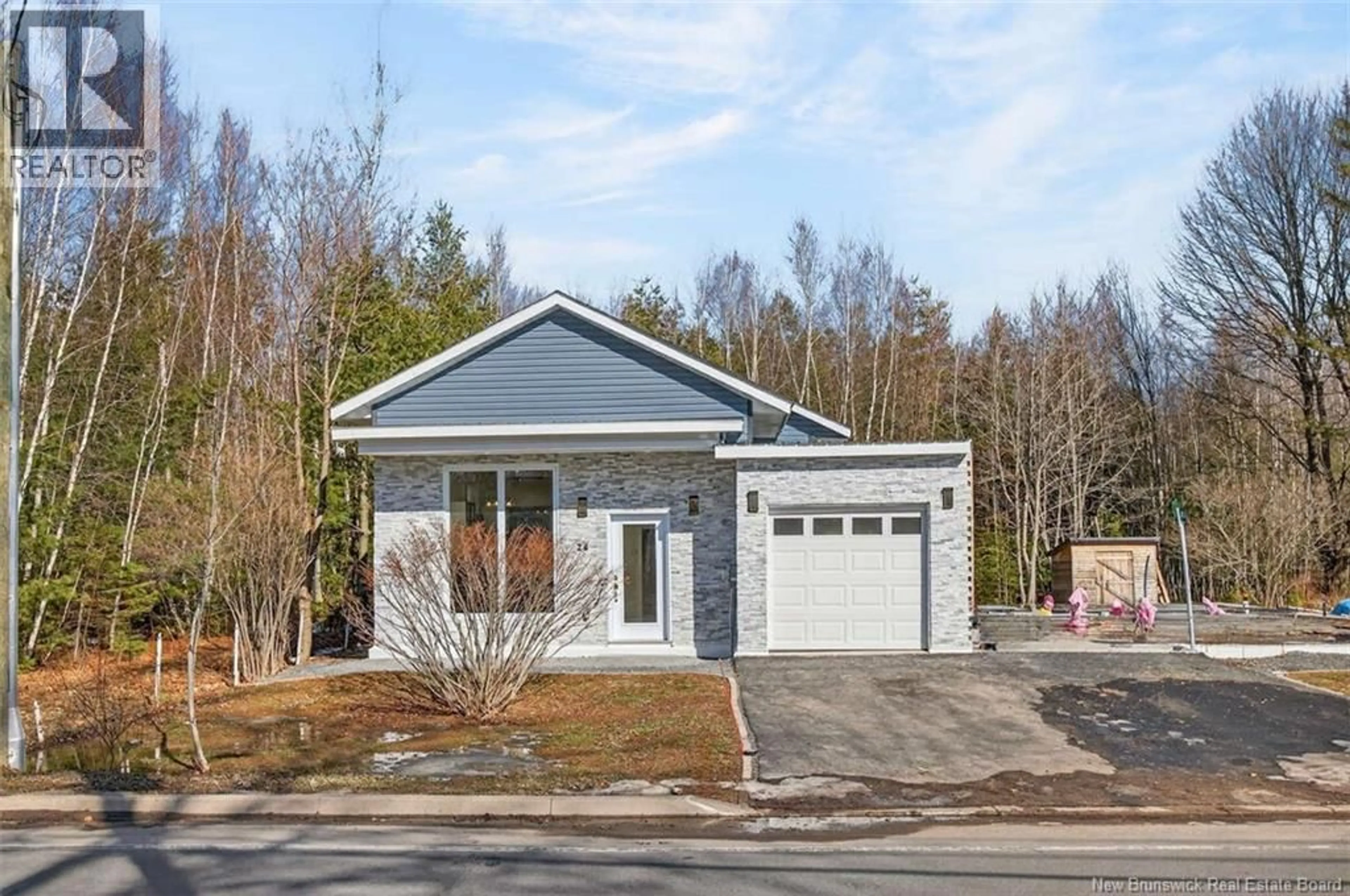 Home with vinyl exterior material, street for 24 MURRAY AVENUE, Fredericton New Brunswick E3A3Y5