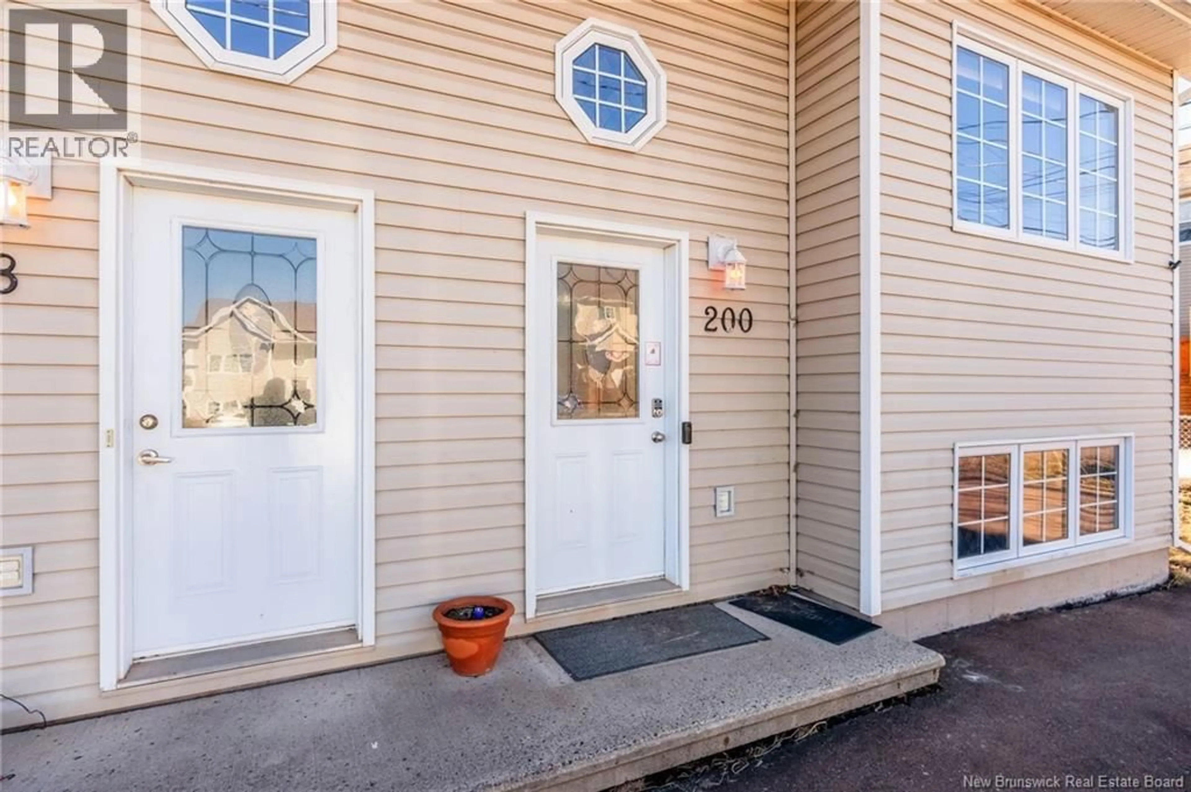 Indoor entryway for 200 LONSDALE DRIVE, Moncton New Brunswick E1G5G3