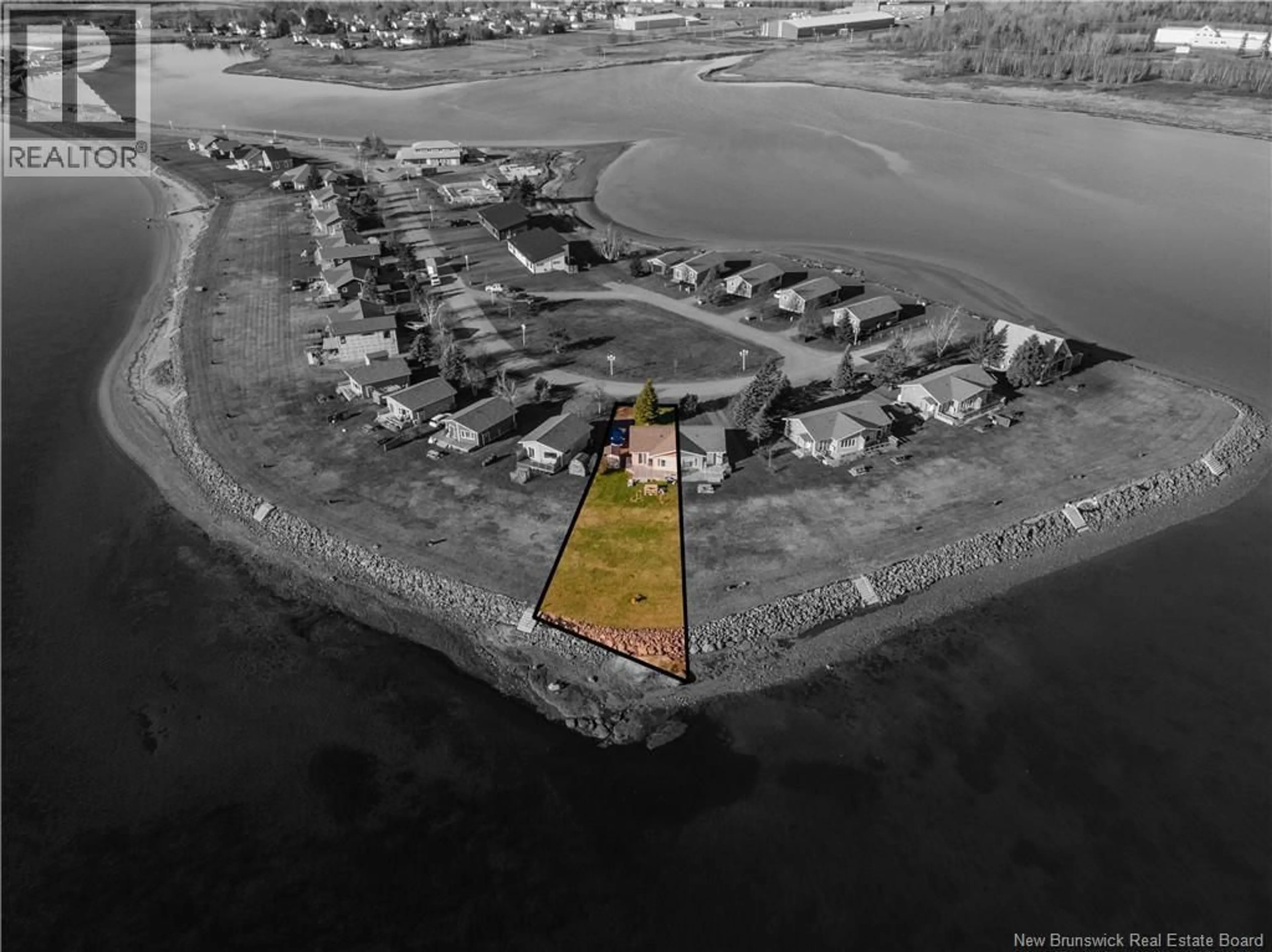 A pic from outside/outdoor area/front of a property/back of a property/a pic from drone, water/lake/river/ocean view for 110 YORK STREET, Richibucto New Brunswick E4W4K1