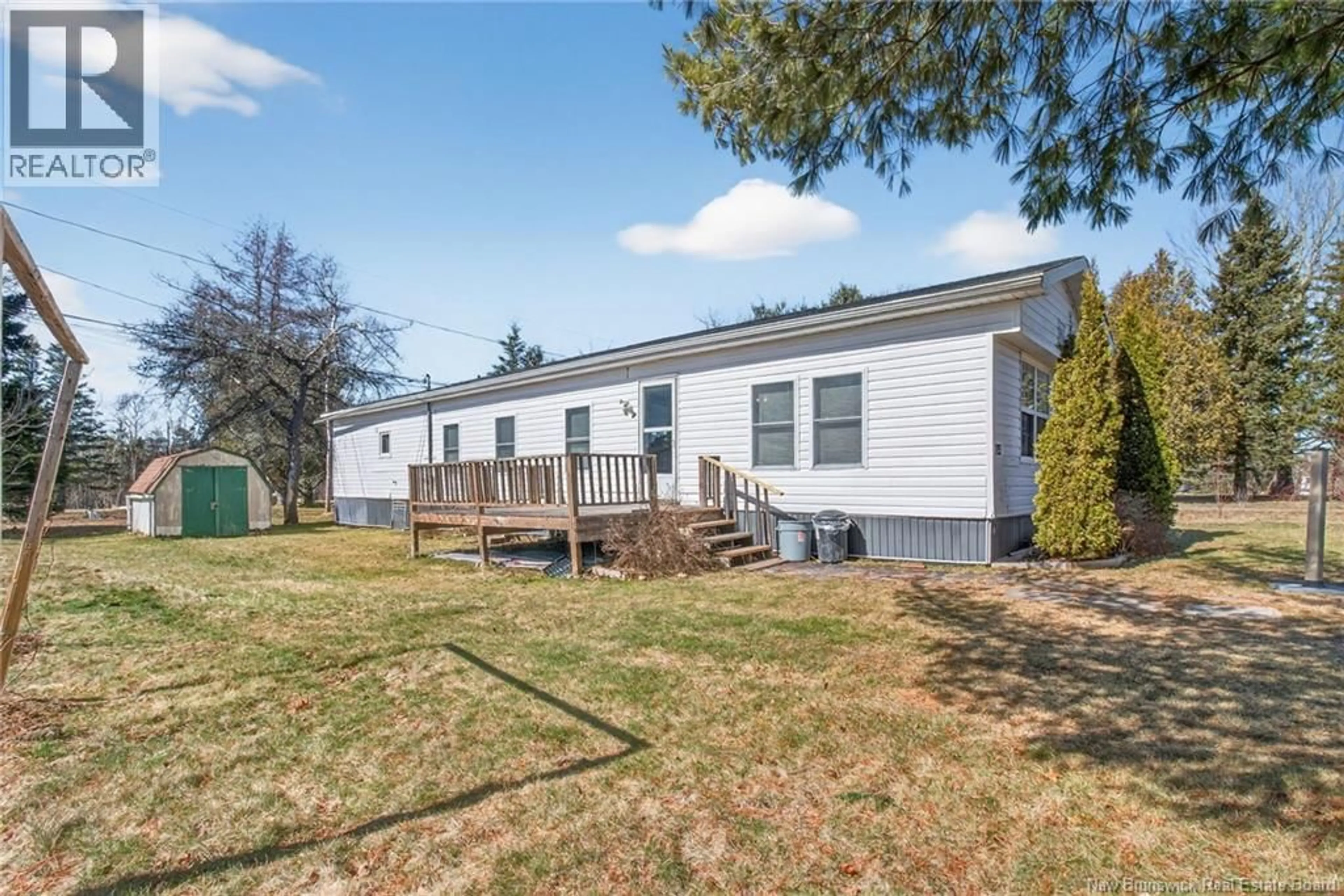 Home with vinyl exterior material, unknown for 84 BIDDINGTON, Moncton New Brunswick E1H1C3