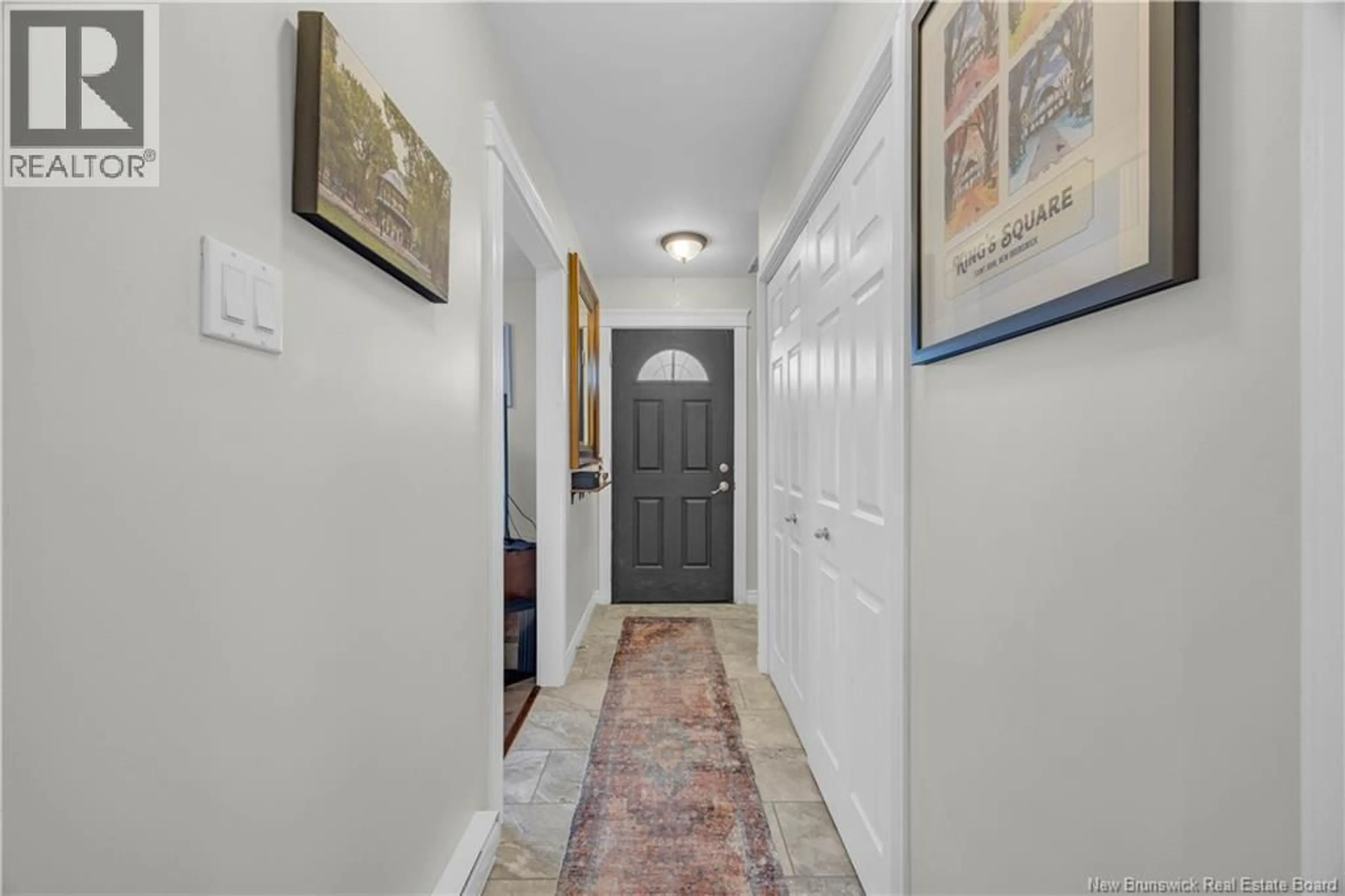 Indoor entryway for 194 HORSLER DRIVE, Saint John New Brunswick E2M4B5