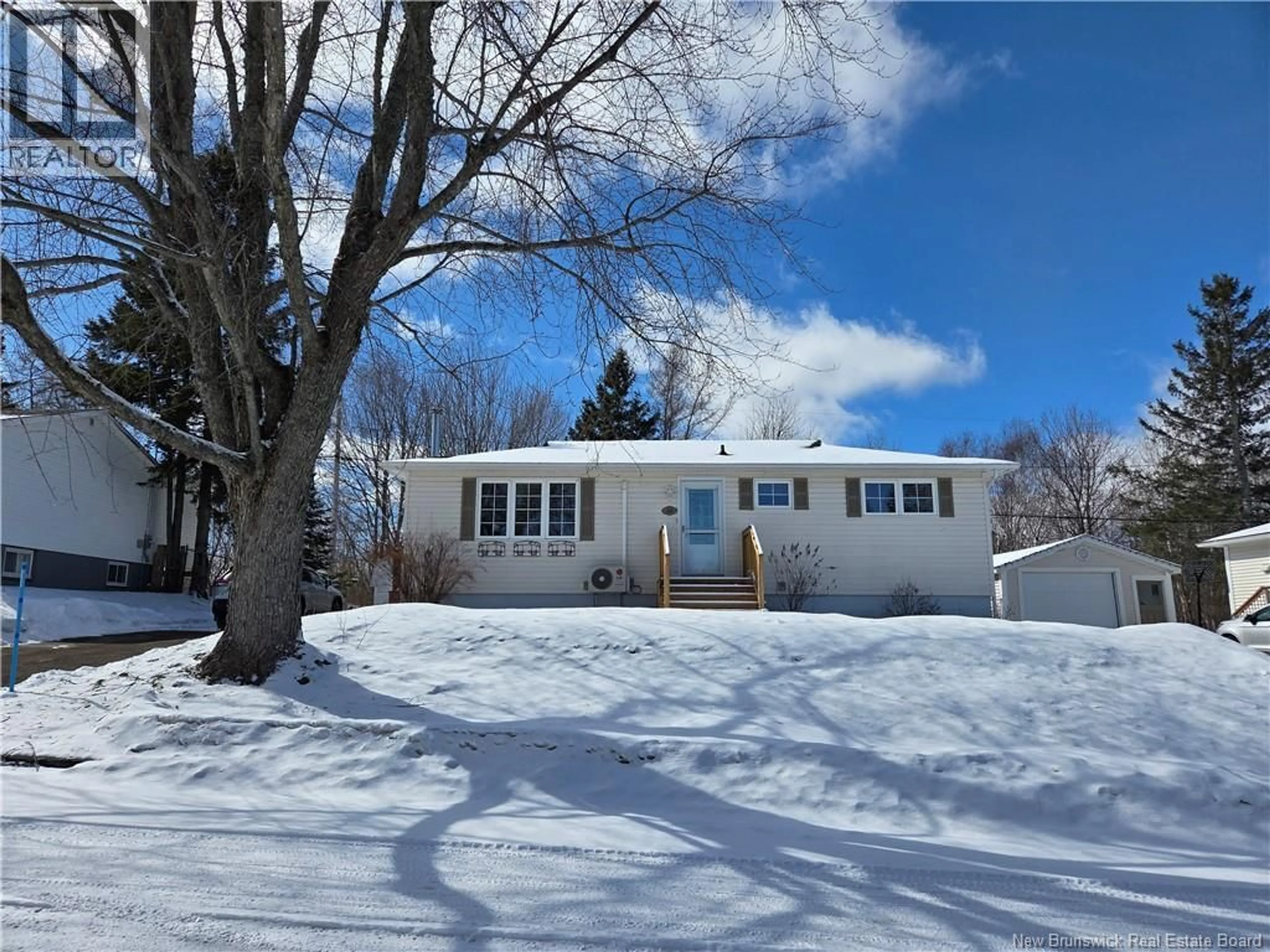 A pic from outside/outdoor area/front of a property/back of a property/a pic from drone, street for 22 BOYD AVENUE, Moncton New Brunswick E1A4C3