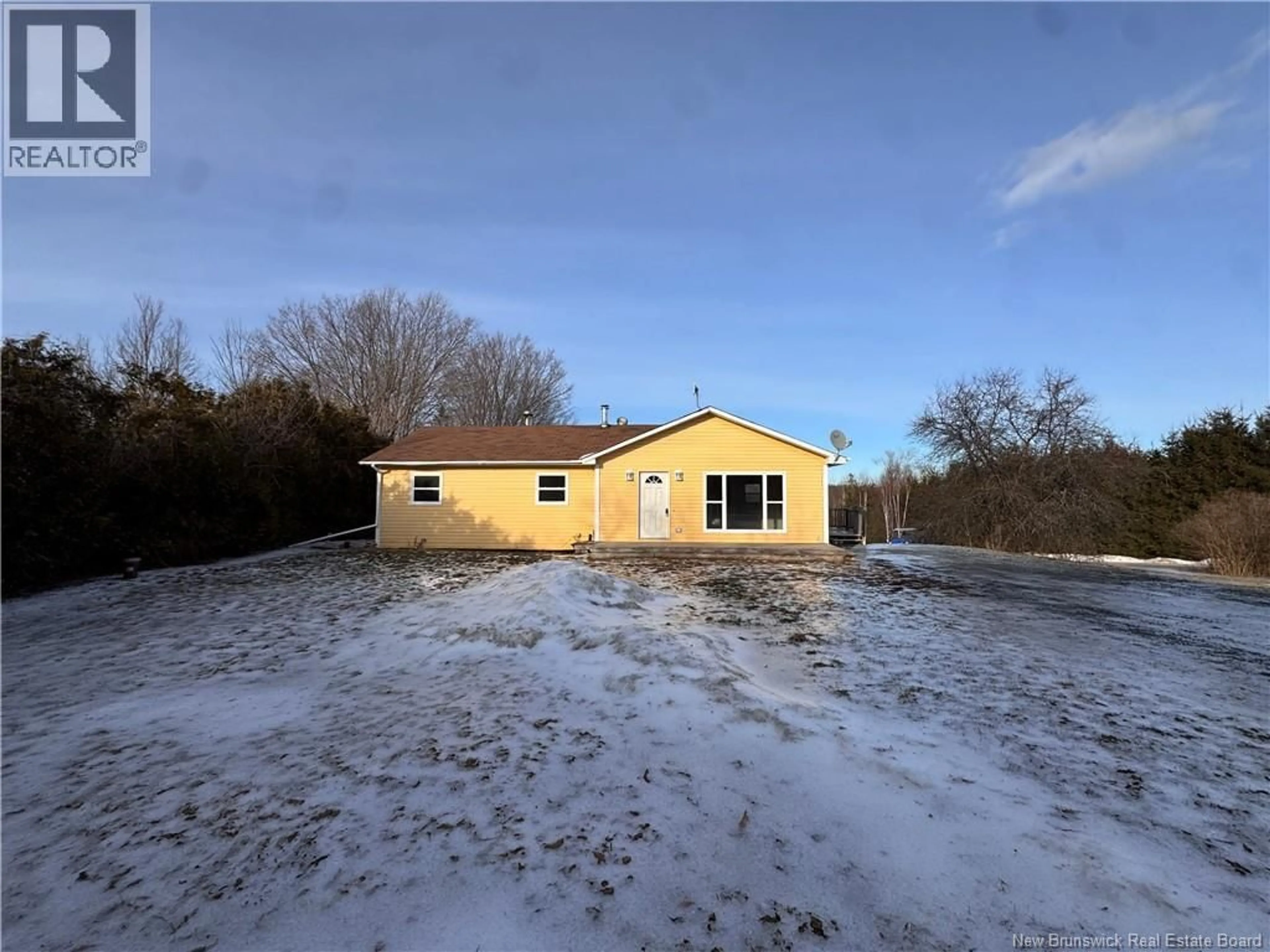 A pic from outside/outdoor area/front of a property/back of a property/a pic from drone, building for 6155 ROUTE 102 HWY, Prince William New Brunswick E6K2S5