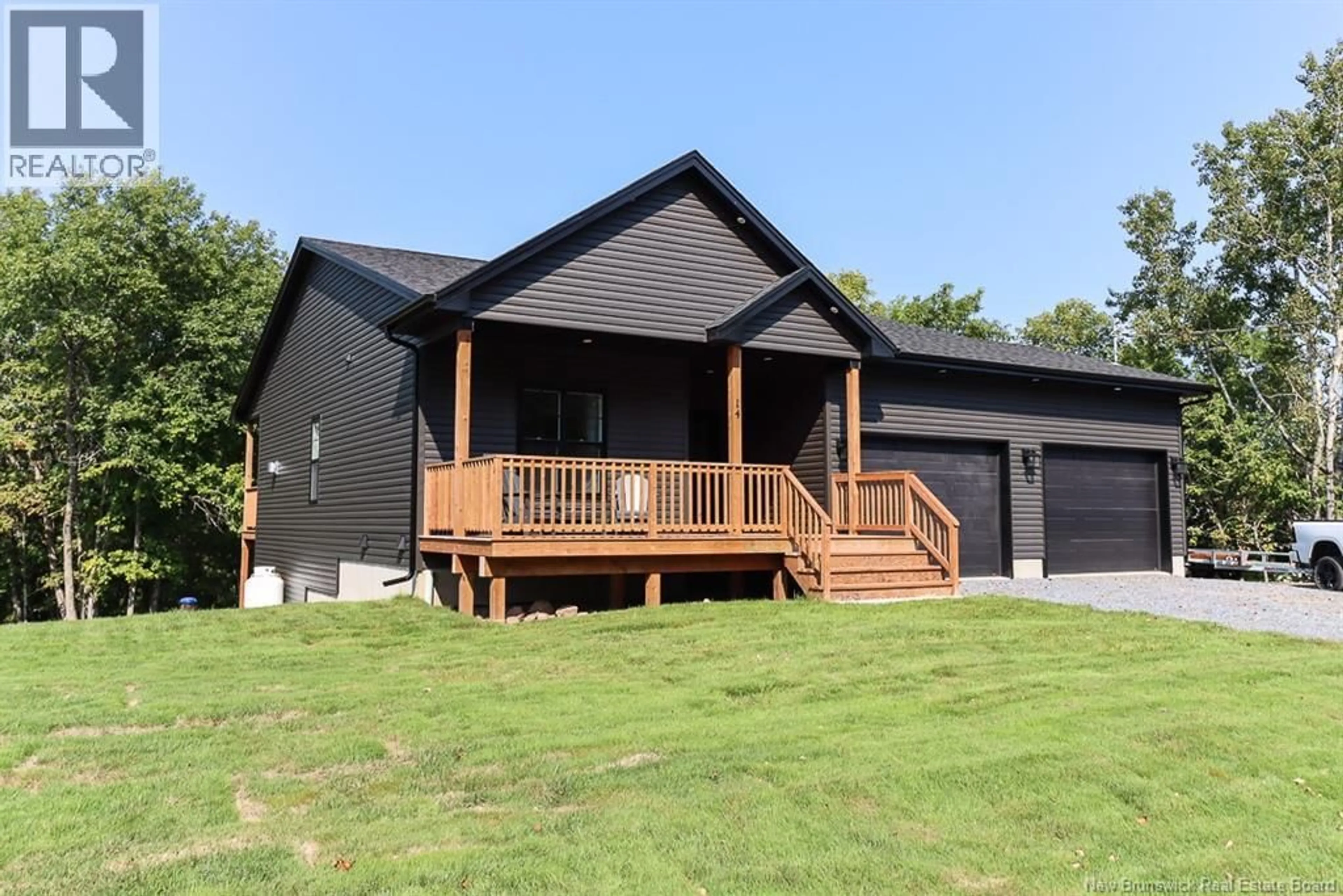 Home with vinyl exterior material, unknown for 14 SHERATON AVENUE, Quispamsis New Brunswick E2E1L9