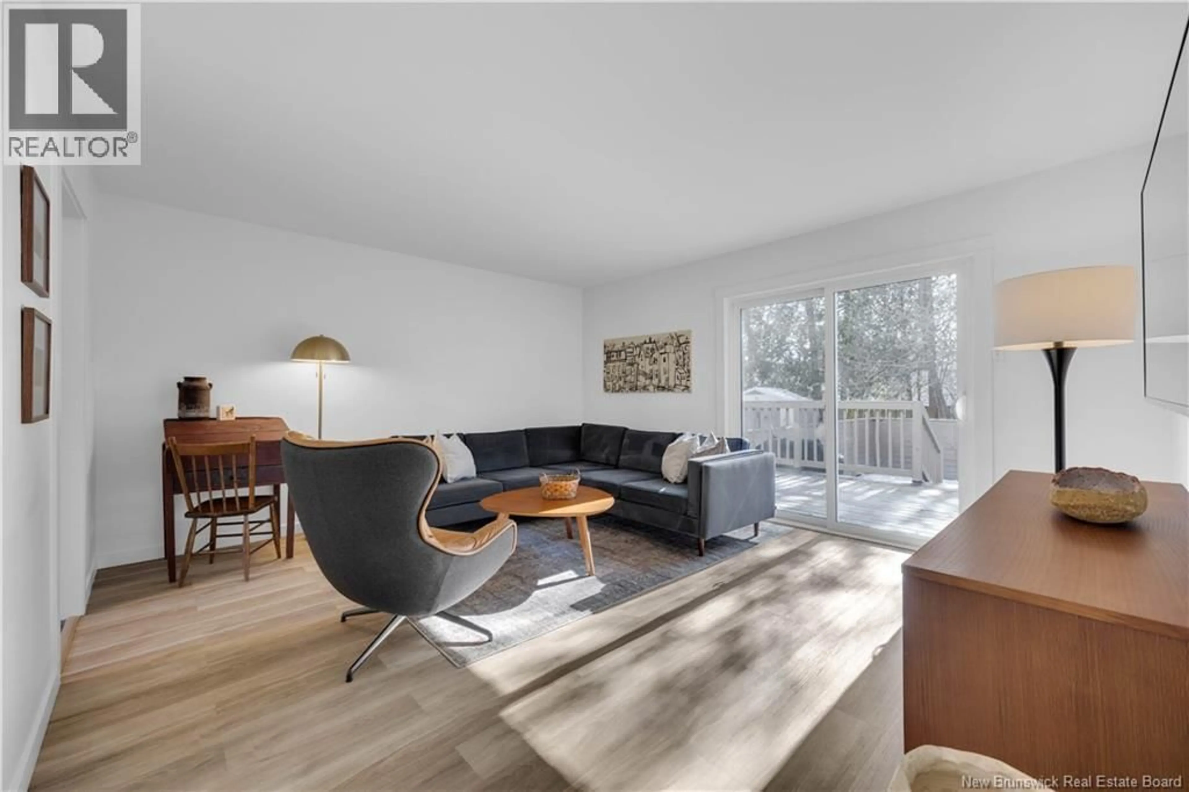 Living room with furniture, wood/laminate floor for 58 SOMERSET PARK, Saint John New Brunswick E2K2R8