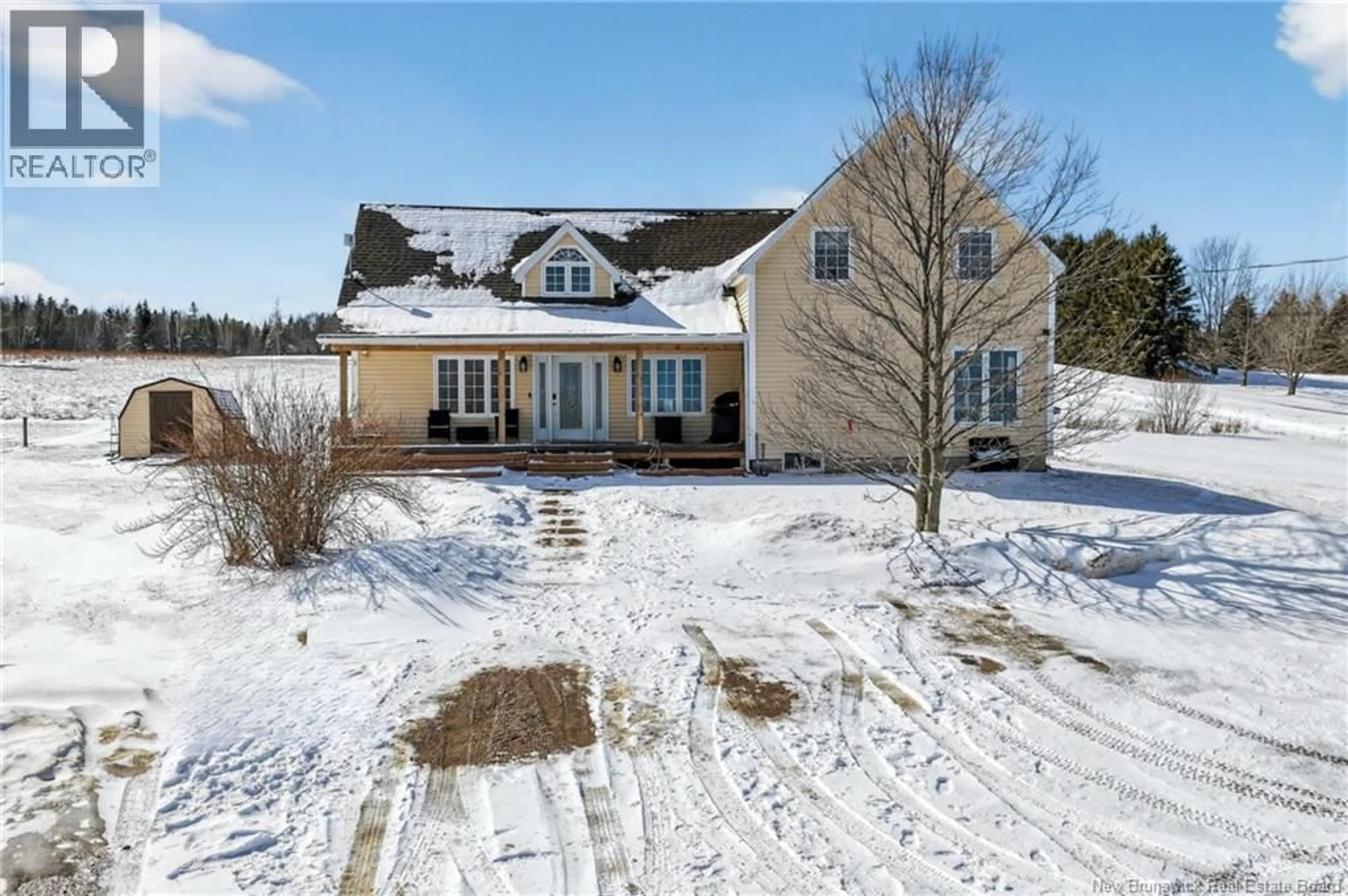 A pic from outside/outdoor area/front of a property/back of a property/a pic from drone, street for 1054 CENTRALE STREET, Memramcook New Brunswick E4K3T6