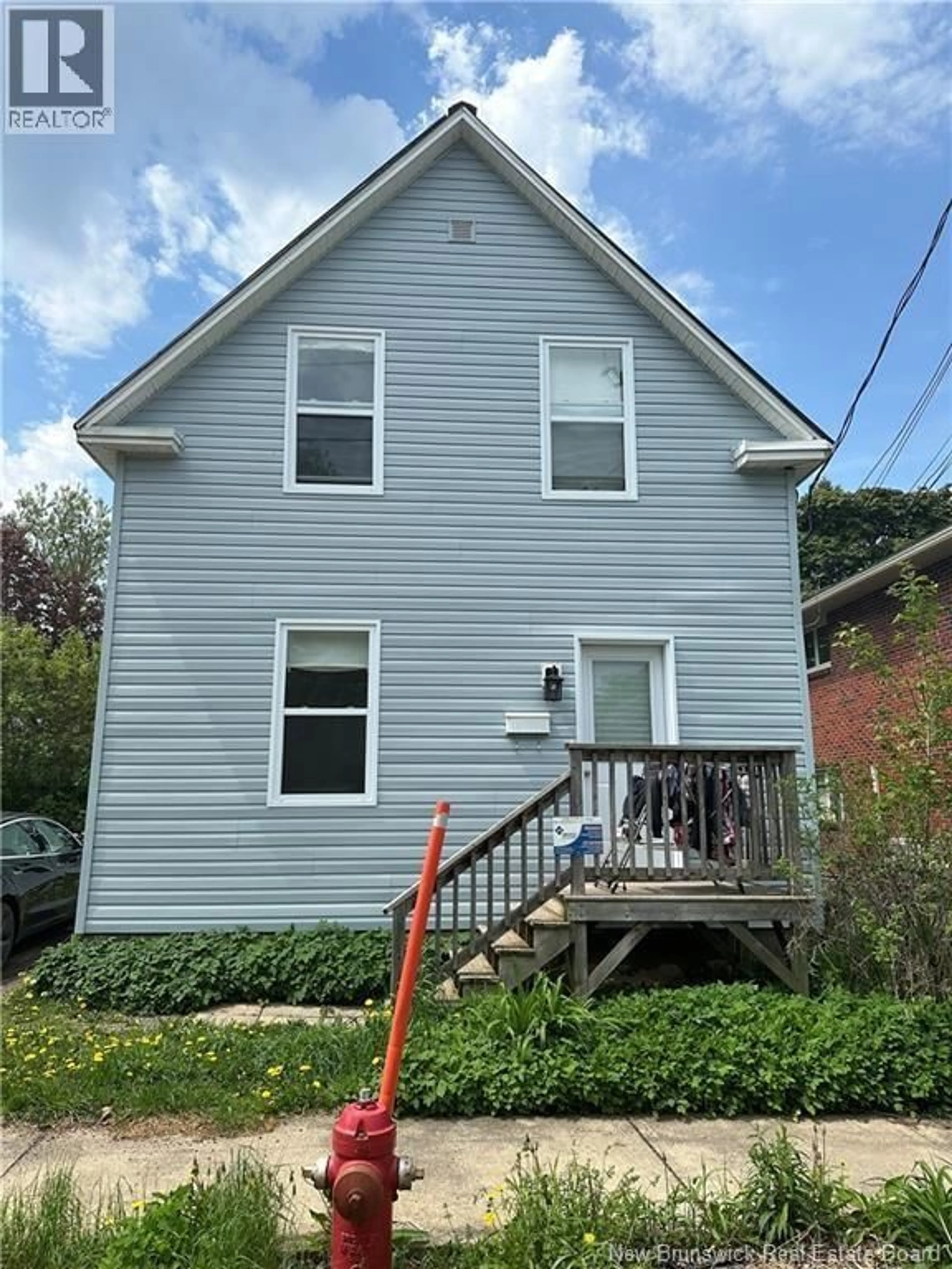 Home with vinyl exterior material, building for 496 ROBINSON, Moncton New Brunswick E1C5E6