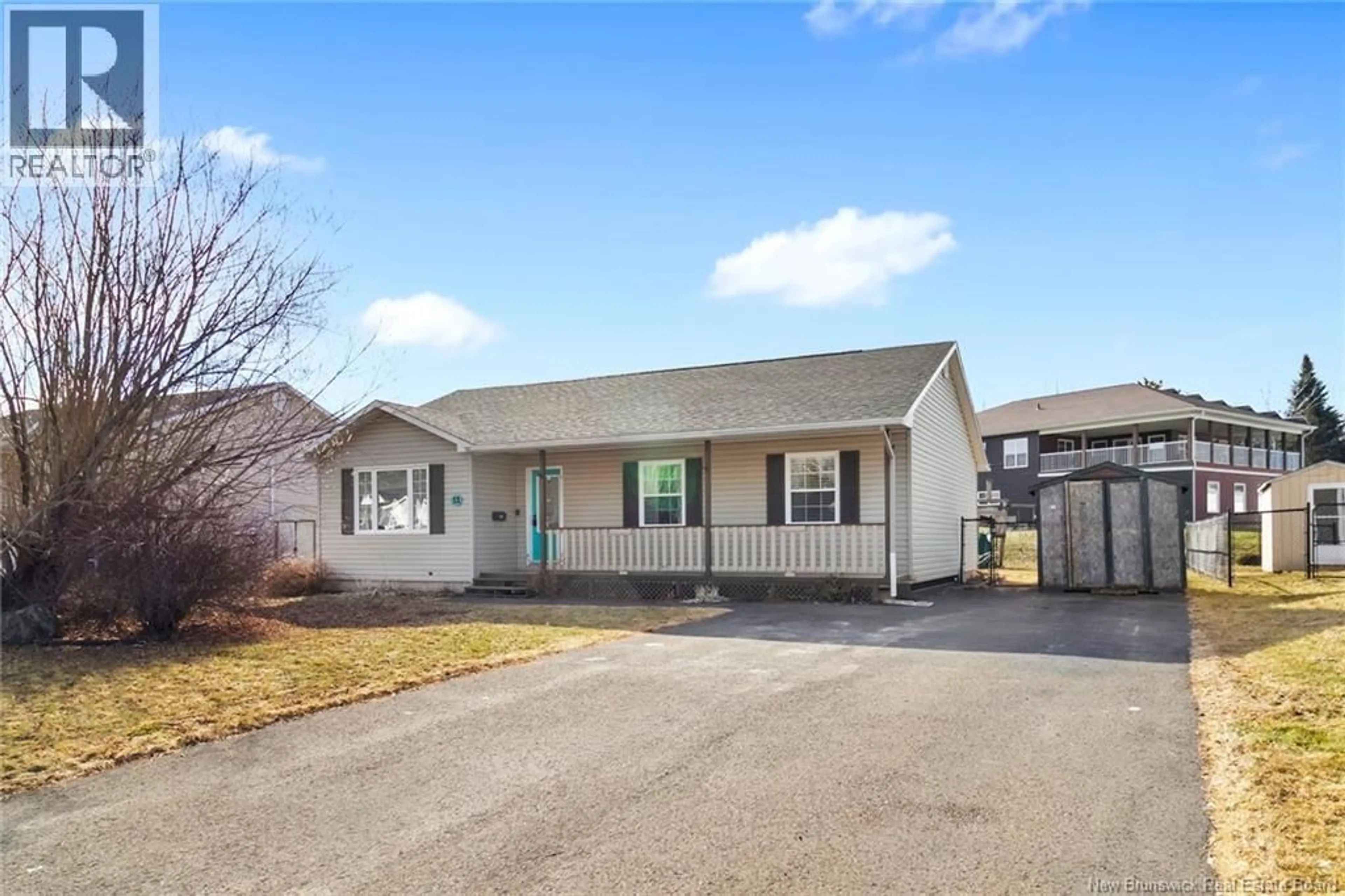 Home with vinyl exterior material, street for 53 LANSDOWN AVENUE, Oromocto New Brunswick E2V4J7