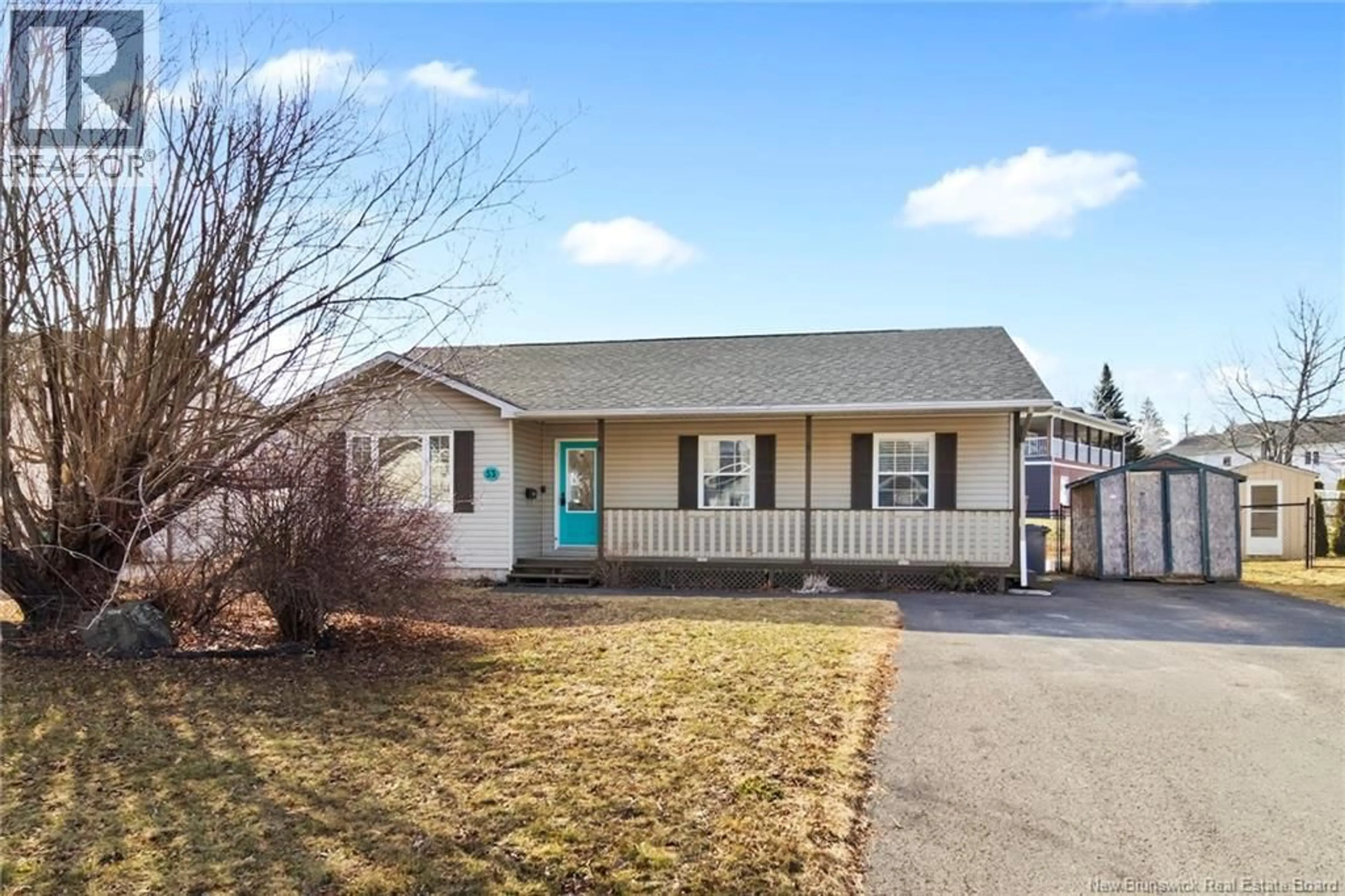 Home with vinyl exterior material, street for 53 LANSDOWN AVENUE, Oromocto New Brunswick E2V4J7