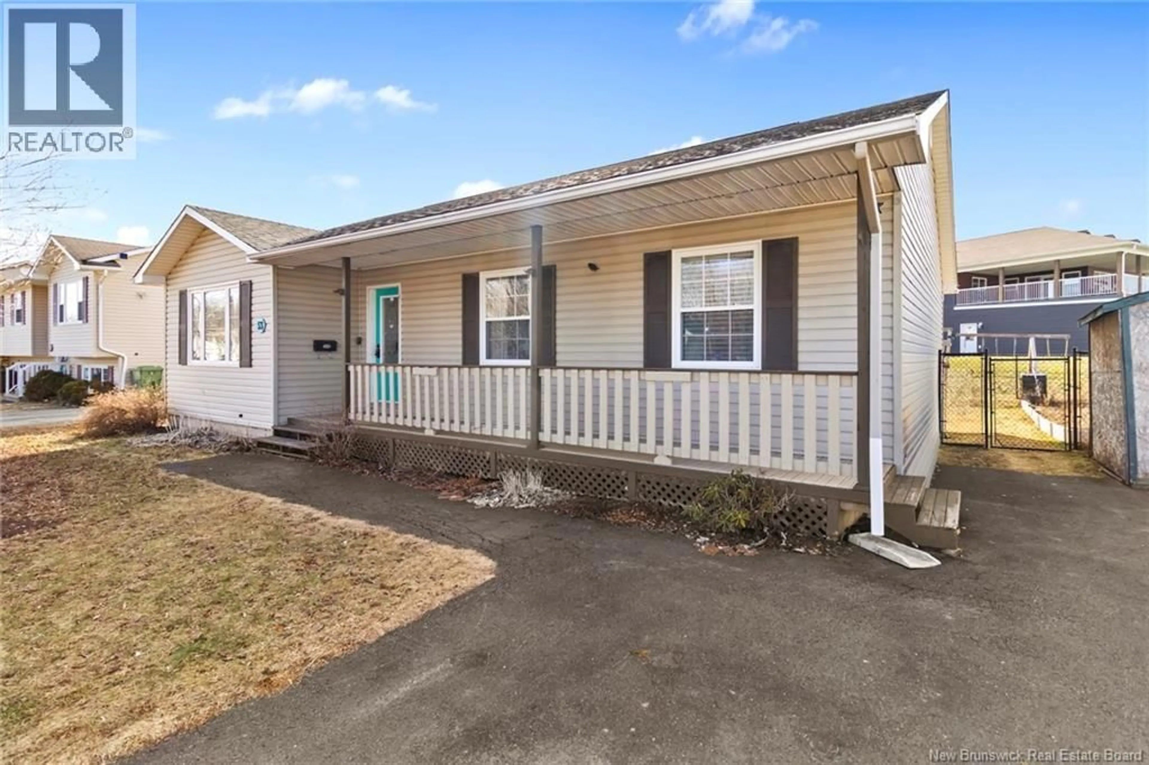Home with vinyl exterior material, street for 53 LANSDOWN AVENUE, Oromocto New Brunswick E2V4J7