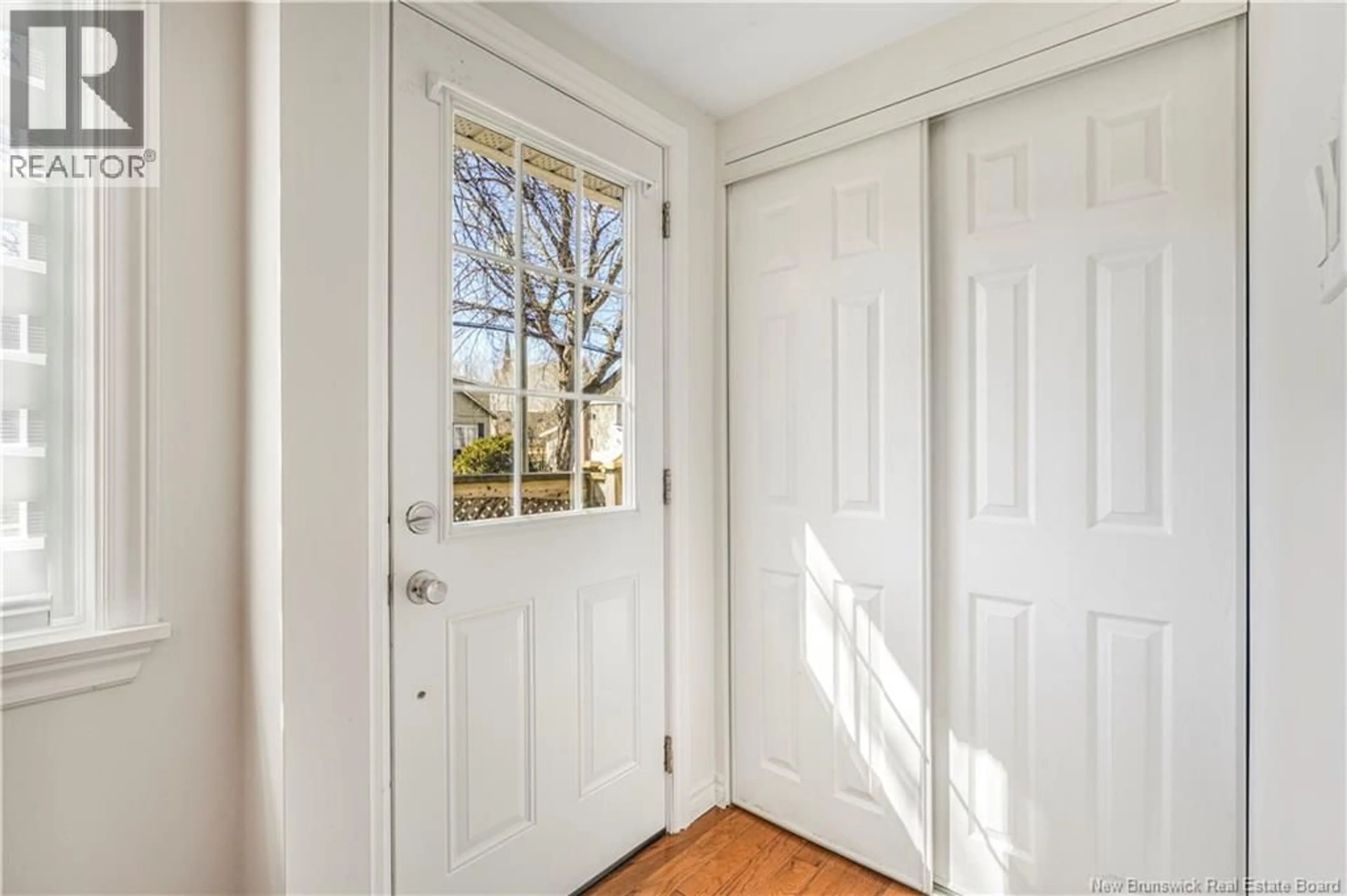 Indoor entryway for 253 DUNDONALD STREET, Fredericton New Brunswick E3B1X1