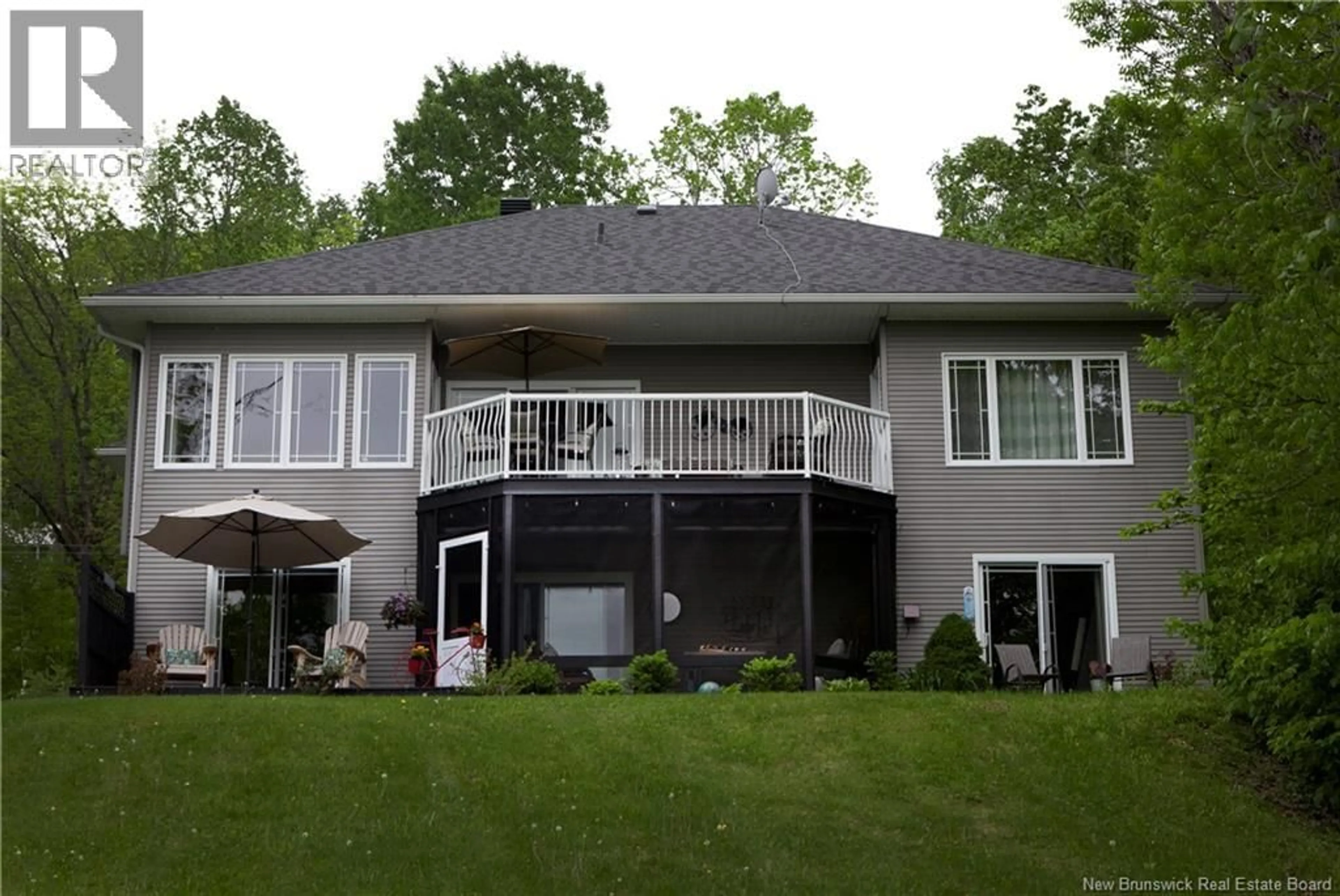 Home with vinyl exterior material, unknown for 5189 105 ROUTE, Grafton New Brunswick E7N1S3