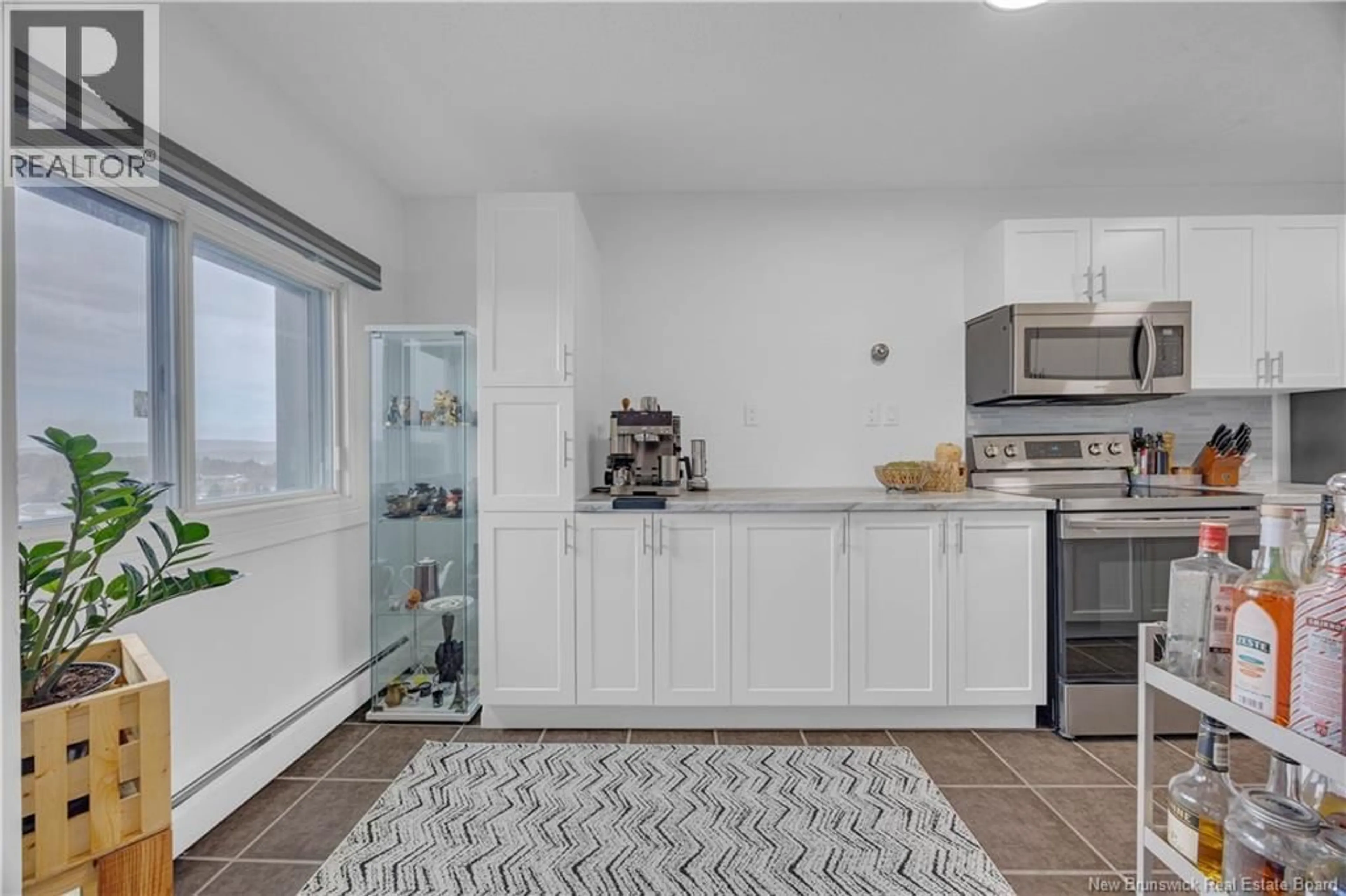 Standard kitchen, ceramic/tile floor for 1103 - 310 WOODWARD AVENUE, Saint John New Brunswick E2K2L1