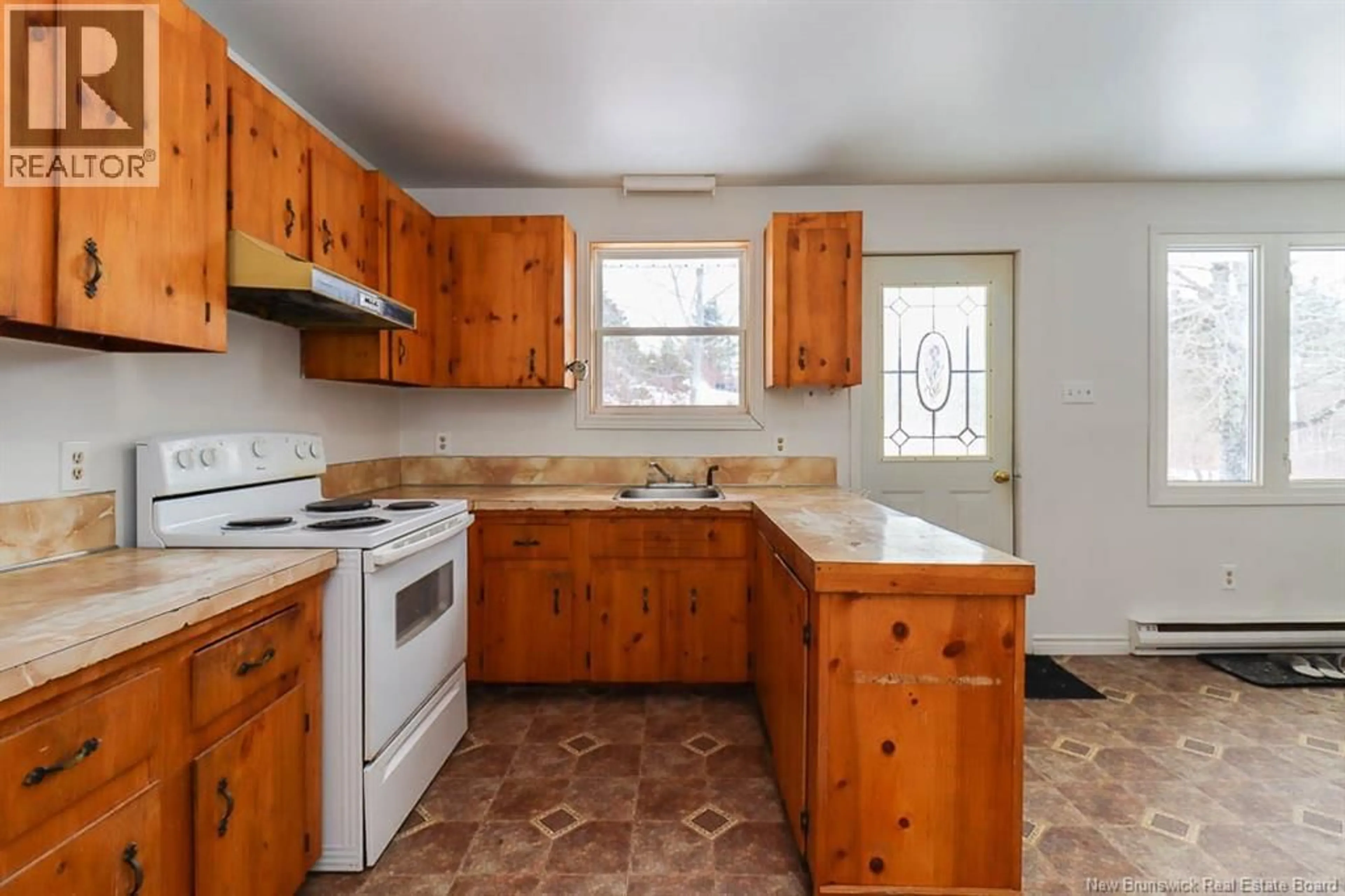 Standard kitchen, unknown for 1287 ROUTE 820, Barnesville New Brunswick E5N3L6