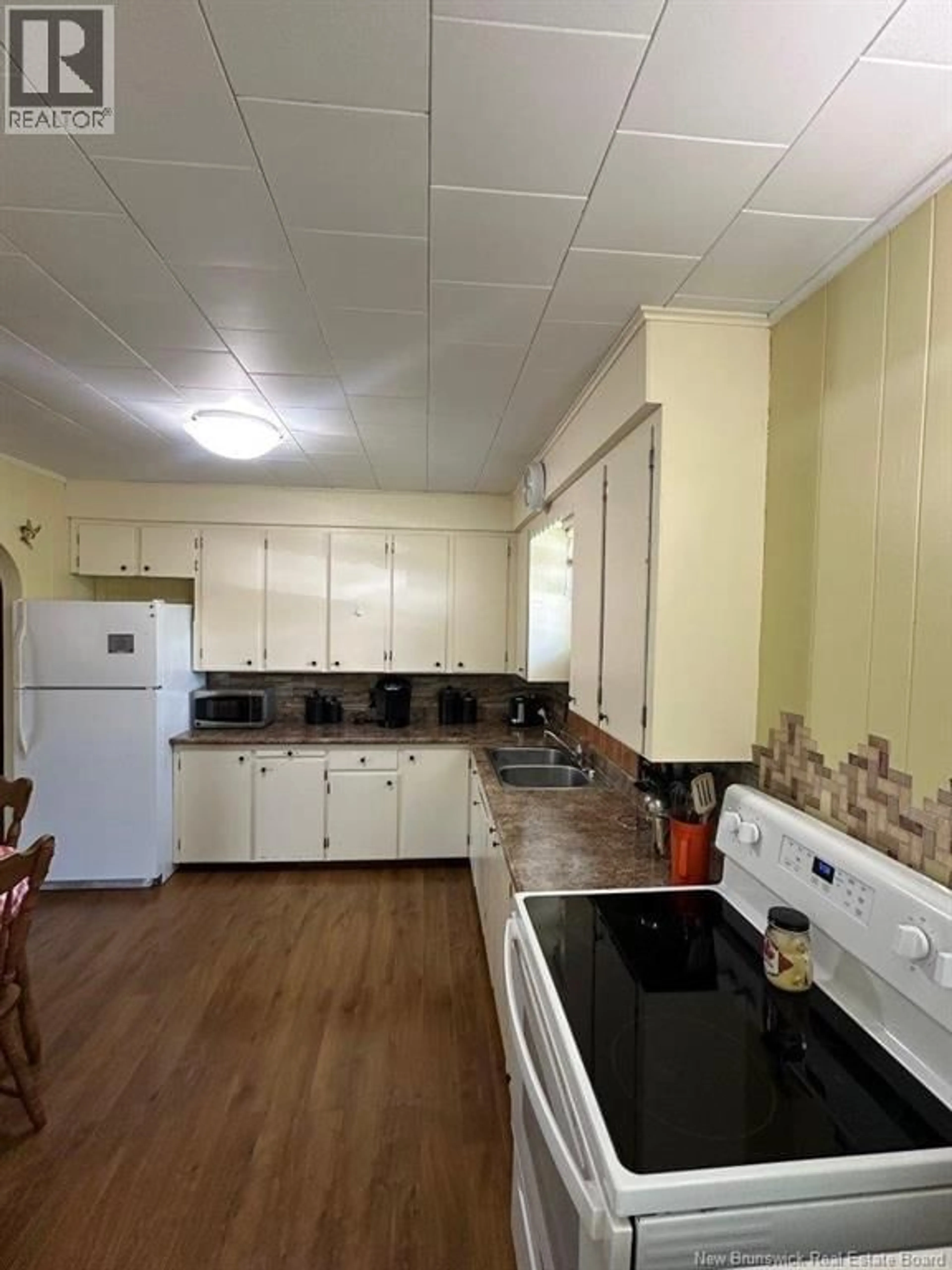 Standard kitchen, unknown for 297 MAIN STREET, Doaktown New Brunswick E9C1A9