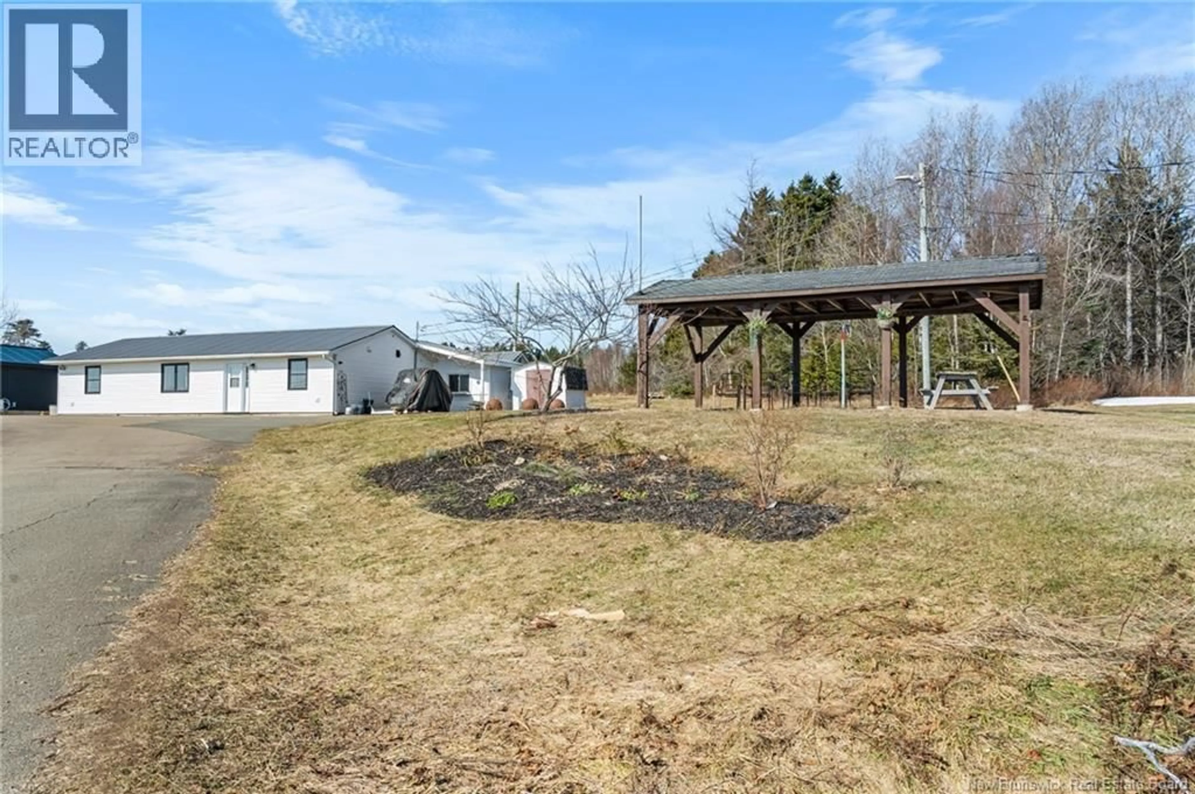 A pic from outside/outdoor area/front of a property/back of a property/a pic from drone, unknown for 4120 ROUTE 114, Hopewell Cape New Brunswick E4H3K2